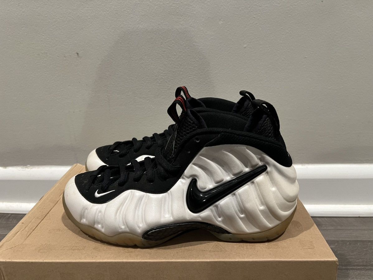 Nike Size 7.5 1997 OG Nike Air Foamposite Pro Pearl 830027-101 Size US 7.5 / EU 40-41 - 1 Thumbnail