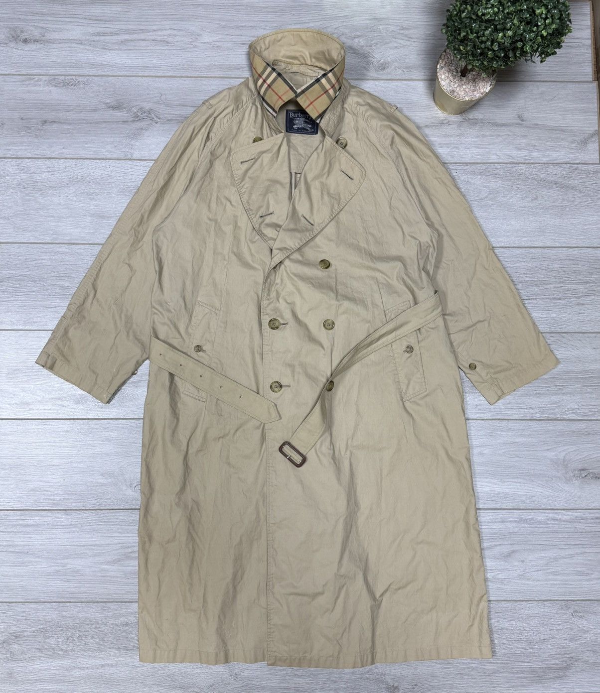 Burberry Burberry double breasted trench coat buttons vintage England Size US L / EU 52-54 / 3 - 3 Thumbnail