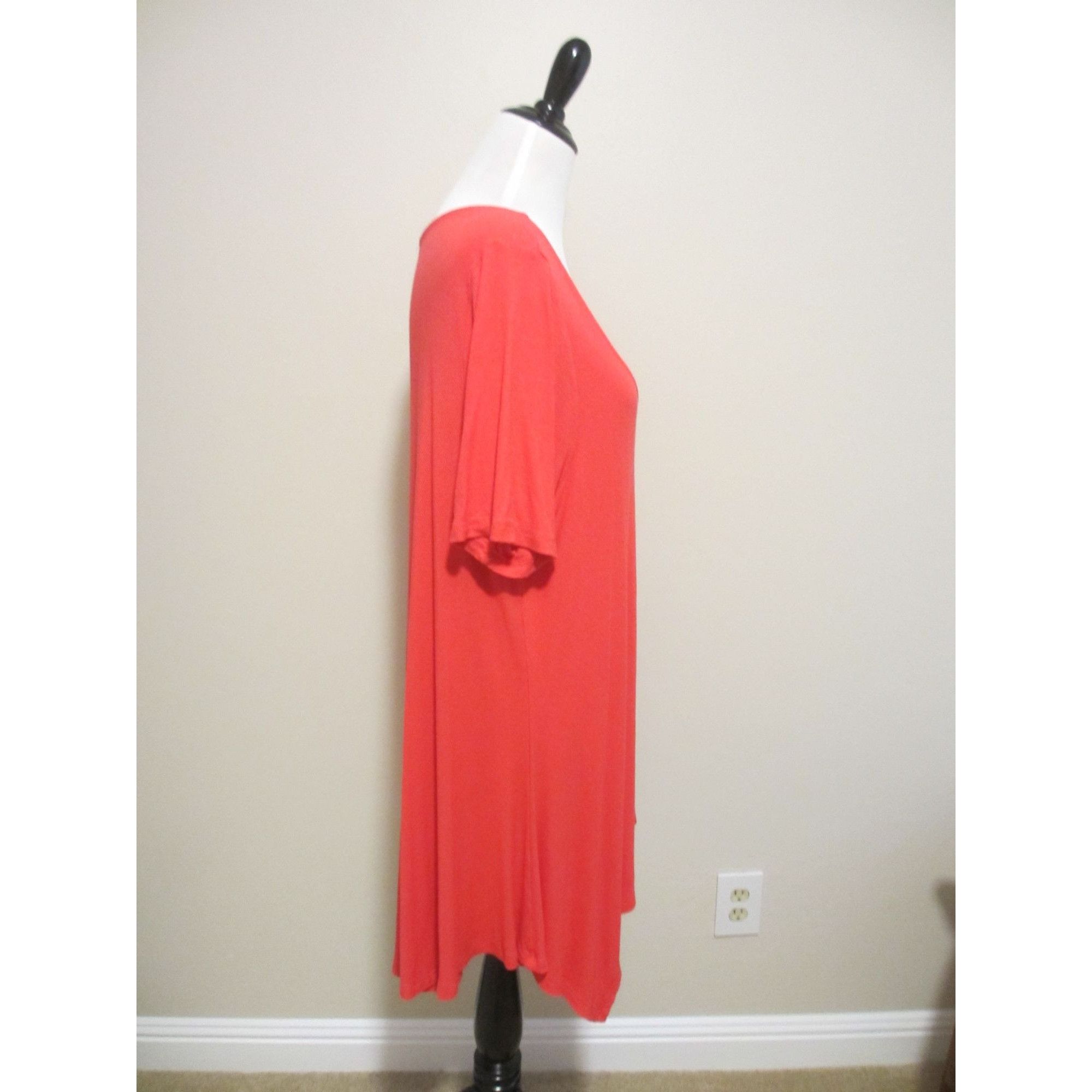 Other Cable & Gauge Red Asymmetrical Hem Tunic Top For Women 2X Size XXL / US 16-18 / IT 52-54 - 2 Thumbnail