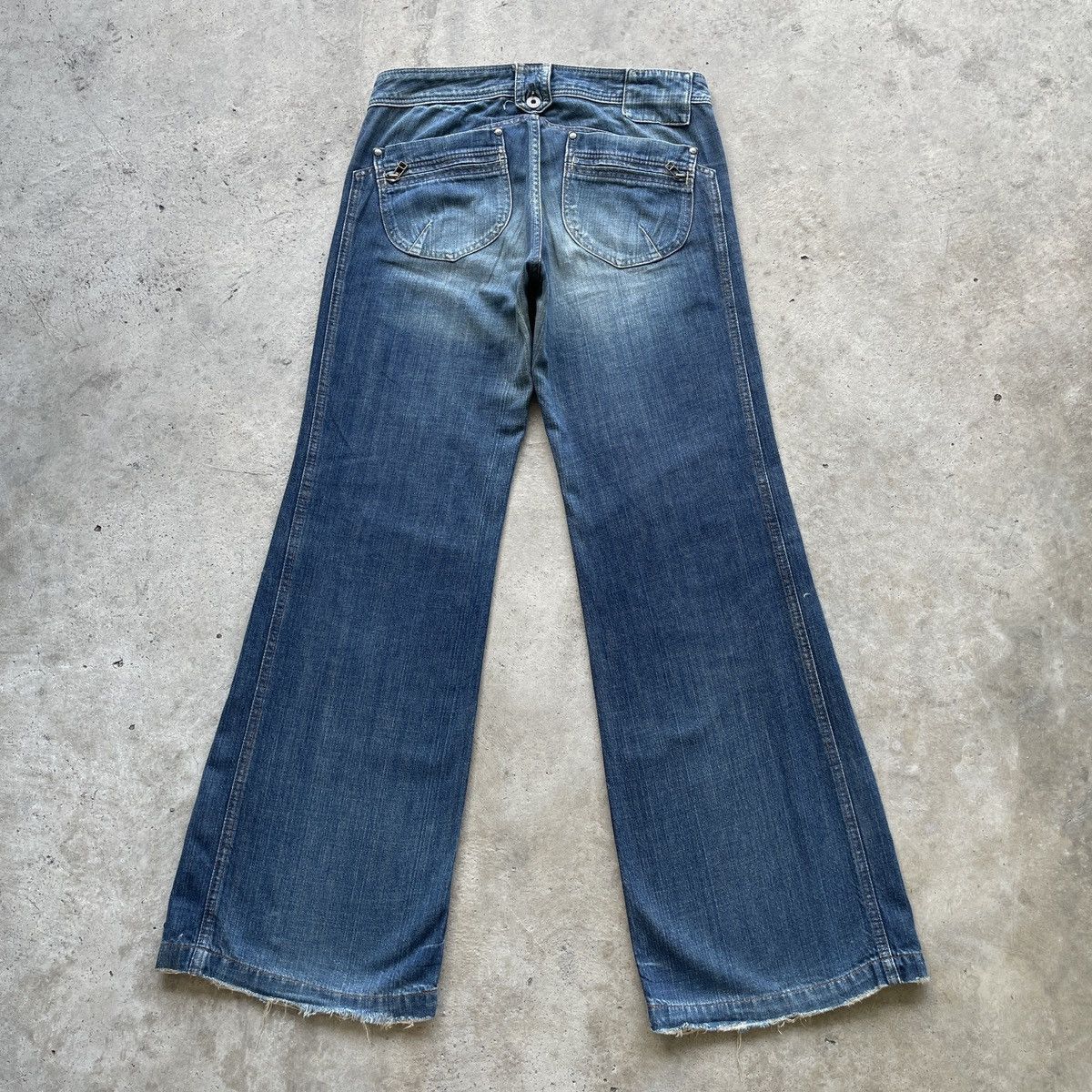 Japanese Brand Vintage Japanese FLARE Faded BOOTCUT Jeans Denim Pants RARE Size US 32 / EU 48 - 2 Thumbnail
