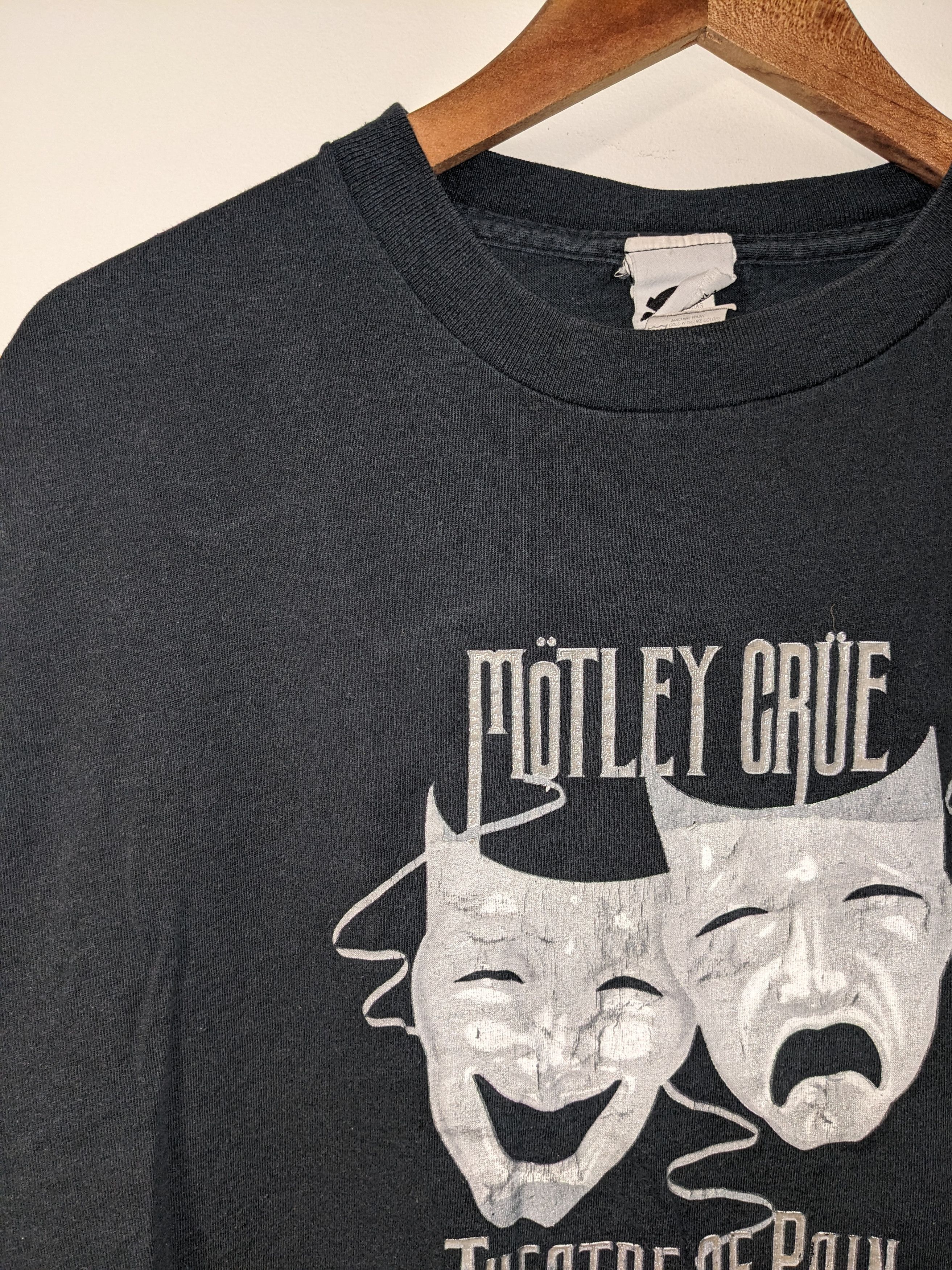 Band Tees × Vintage Vintage 2005 Motley Crue Theatre of Pain Band Music T-Shirt Size US XL / EU 56 / 4 - 6 Thumbnail
