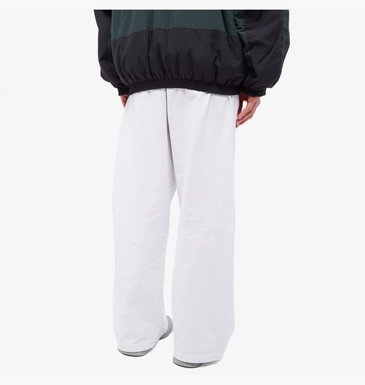Adidas × Balenciaga o1mt1gz1024 Baggy Sweatpants & Joggers in White Size US 28 / EU 44 - 4 Thumbnail