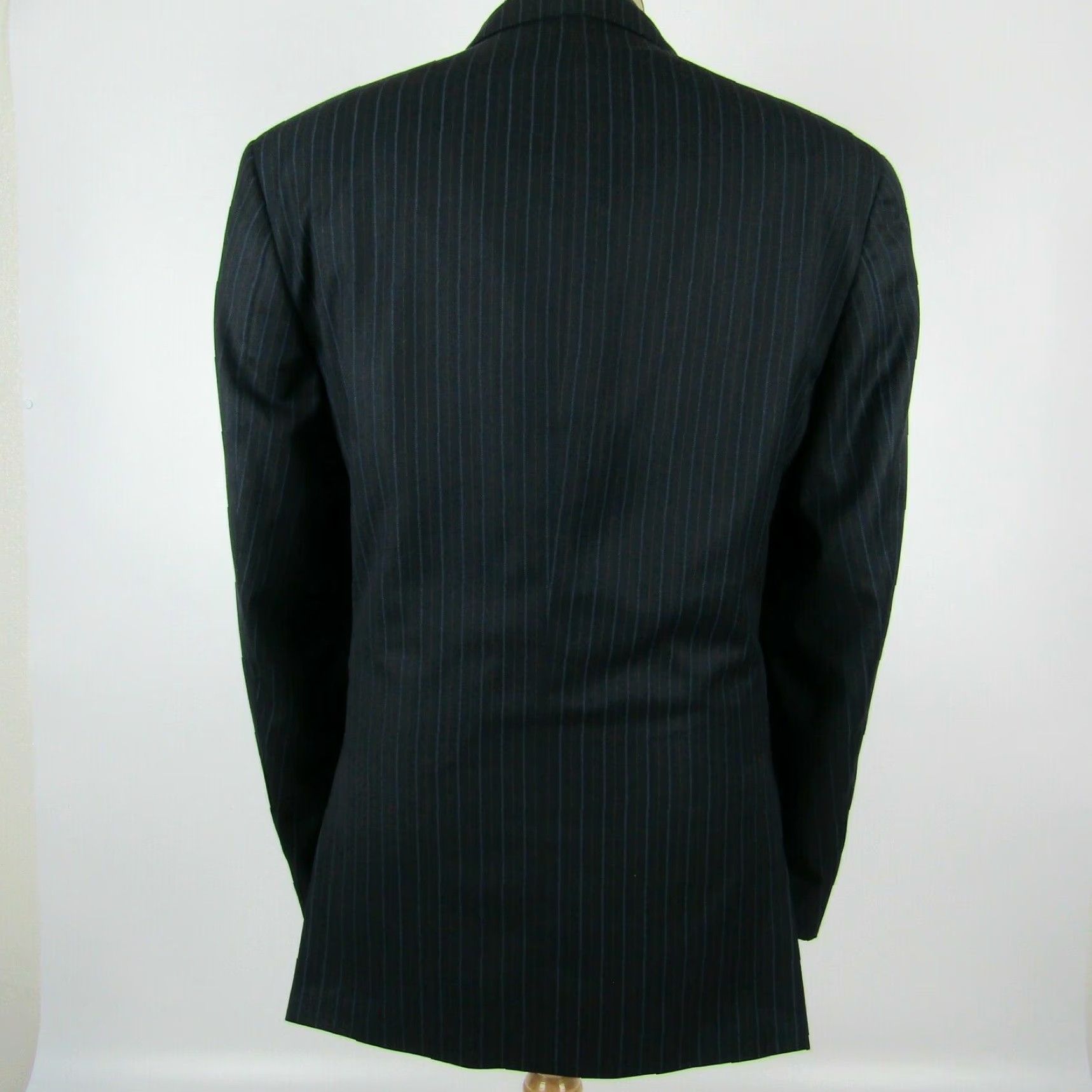 Vintage Angelo Rossi Blazer Mens 42 Charcoal Chalk Stripe Jacket Regular Classic Three Buttons Poly Blend Lining Full Dual Vent 3 Outer 4 Inner Mens Size 42R - 4 Thumbnail