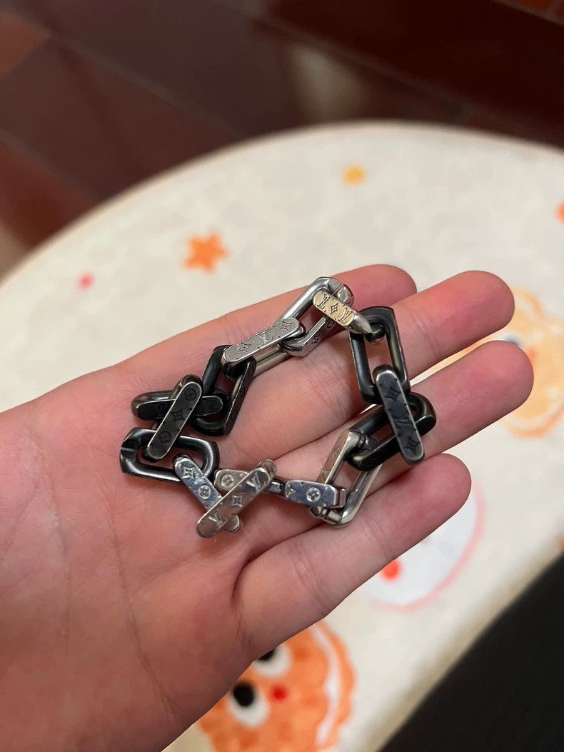 Louis Vuitton Louis Vuitton Louis Vuitton Bracelet Authentic Vintage in Size ONE SIZE - 3 Thumbnail