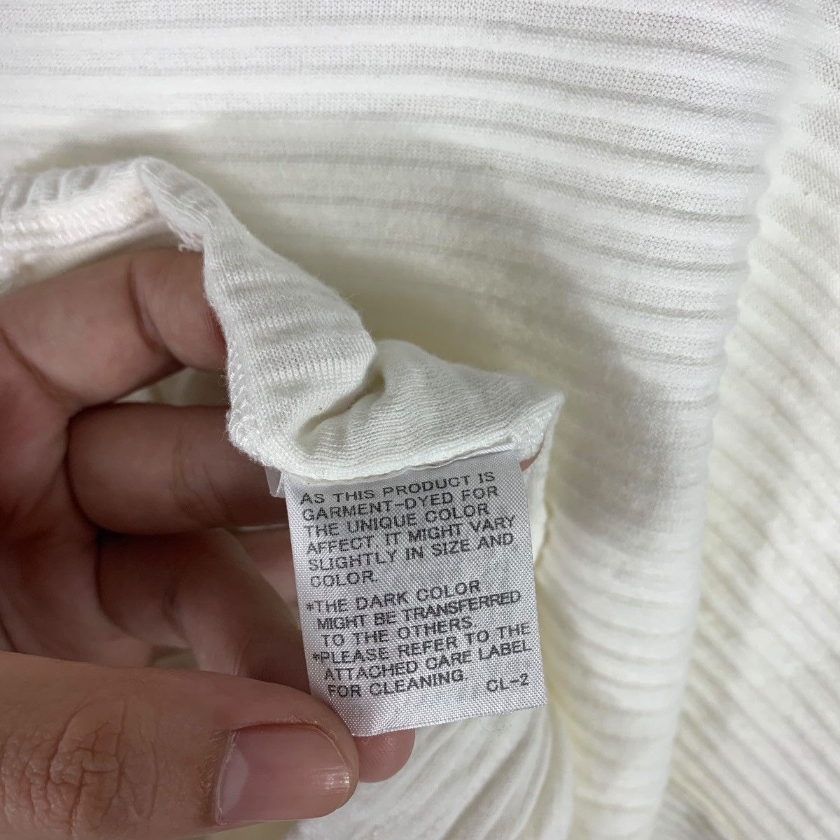 Designer × Issey Miyake PLANTATION By ISSEY MIYAKE Pleated women tees Size M / US 6-8 / IT 42-44 - 12 Thumbnail