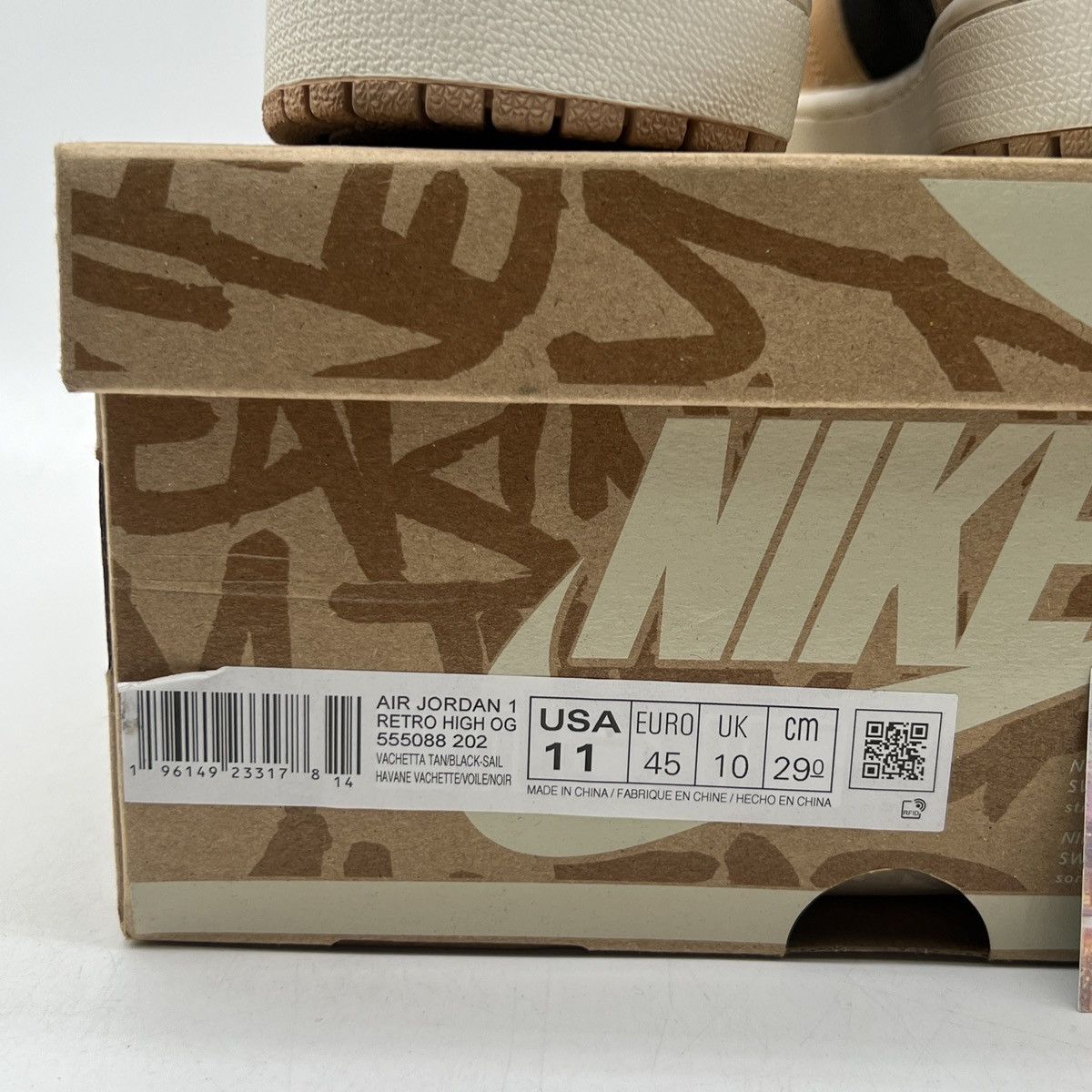 Nike Air Jordan 1 high heirloom Size US 11 / EU 44 - 6 Thumbnail