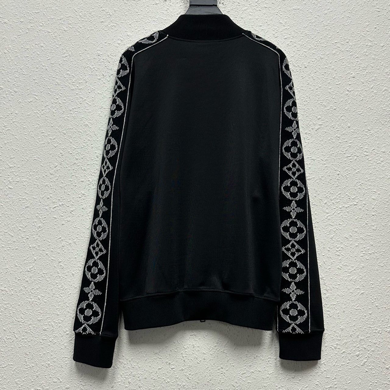 Louis Vuitton LOUIS VUITTON LV String Letter Reading Jacket Nextarrow-241 Size US M / EU 48-50 / 2 - 2 Thumbnail