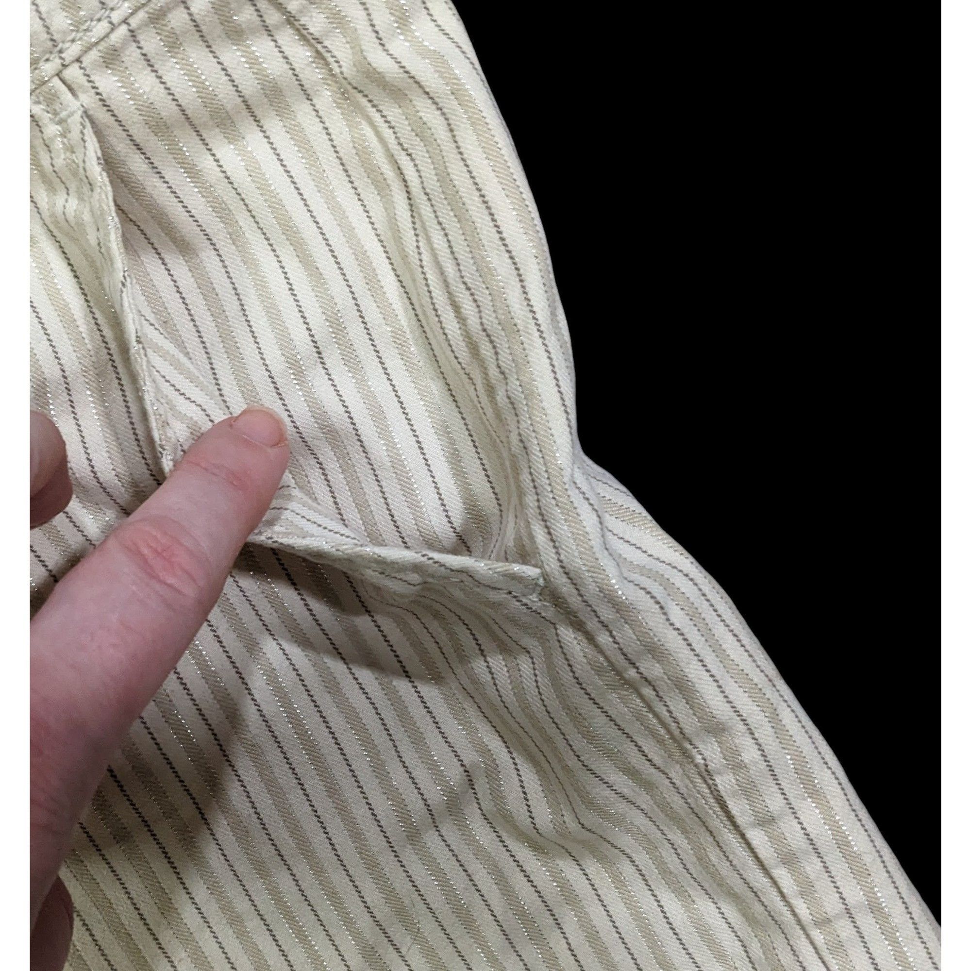 Gap Preppy Summer Cream Pinstripe Shorts by Gap Size 42" / US 20 - 4 Thumbnail