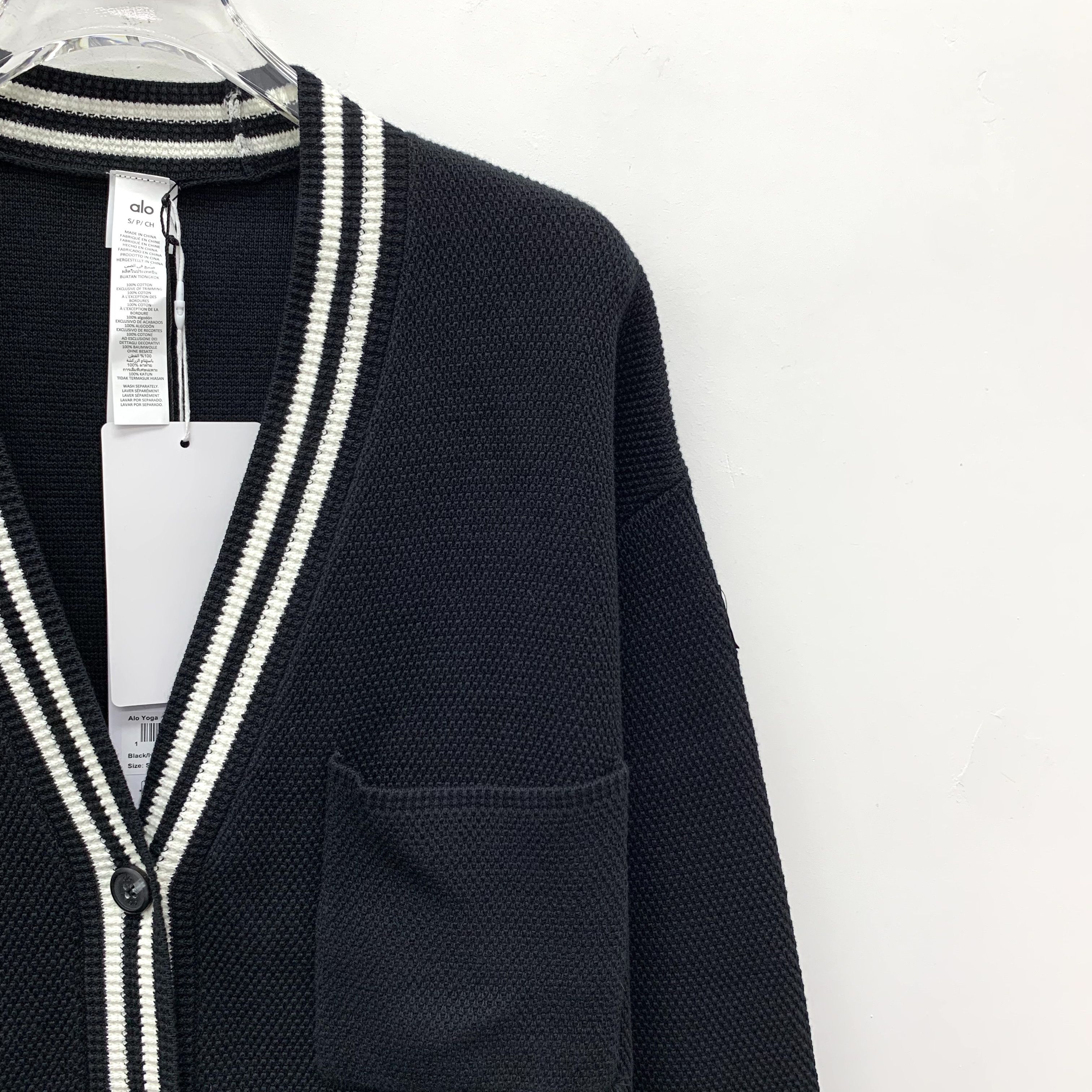 Alo Yoga Alo Yoga Stripe V-Neck Cardigan Black (S) Size S / US 4 / IT 40 - 3 Thumbnail