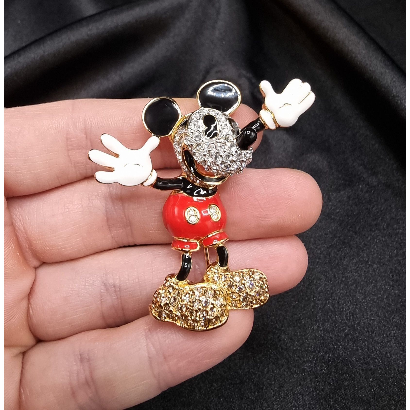 Disney Rare Vintage Limited Edition Swarovski Disney Mickey Mouse B Size ONE SIZE - 5 Thumbnail