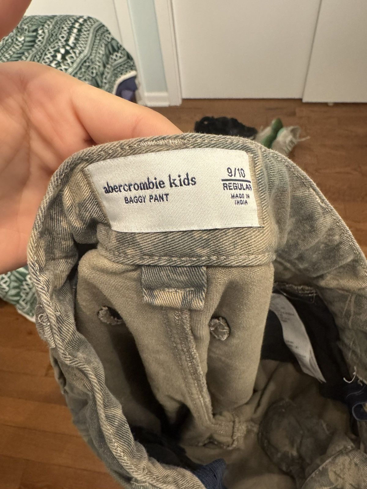 Abercrombie & Fitch Baggy pants Size US 26 / EU 42 - 3 Thumbnail