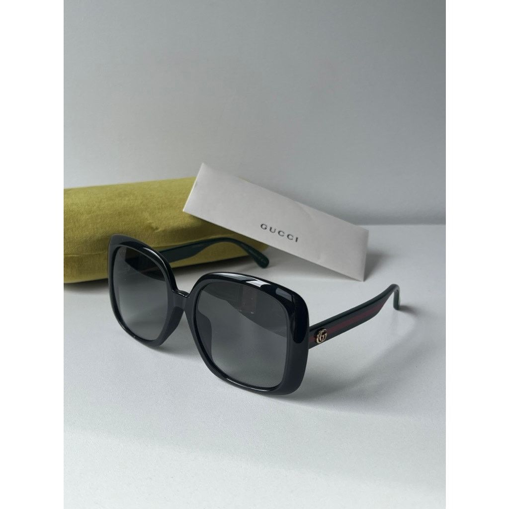 Gucci SALE! NEW Gucci GG0714SA Black Sunglasses with Striped Arms Size ONE SIZE - 5 Thumbnail