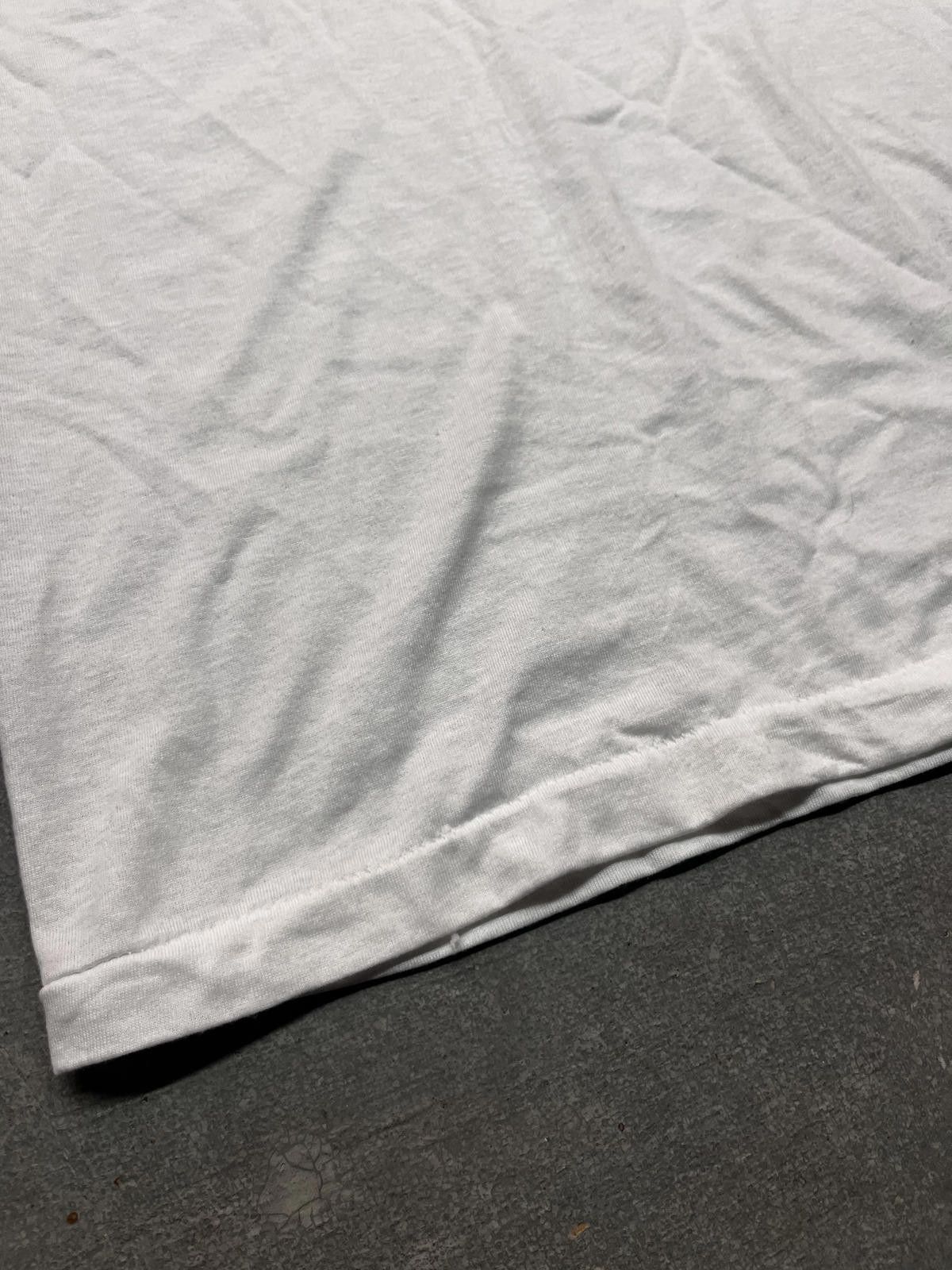 Designer Vintage 90s Made in USA Munsingwear V-Neck Blank White Tee Size US S / EU 44-46 / 1 - 3 Thumbnail