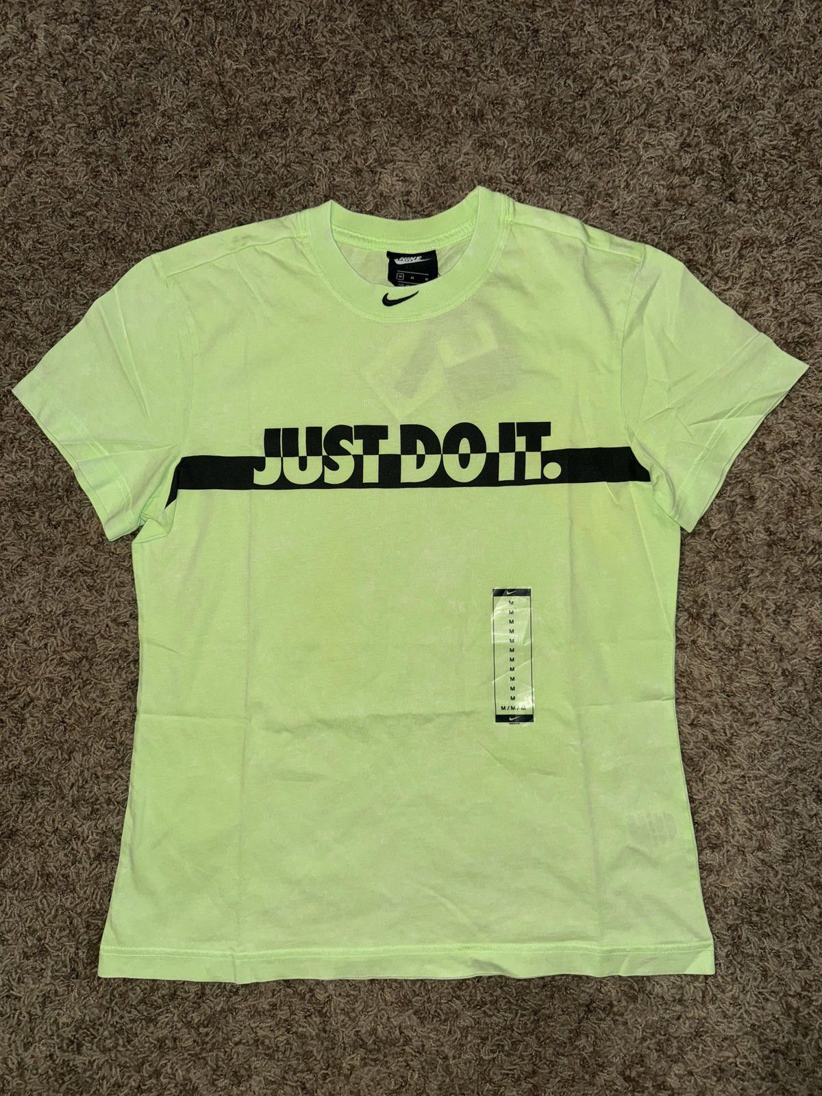 Nike Nike Women’s Neon Green Worn-In Stand Out Cropped Top Sample Size M / US 6-8 / IT 42-44 - 1 Thumbnail