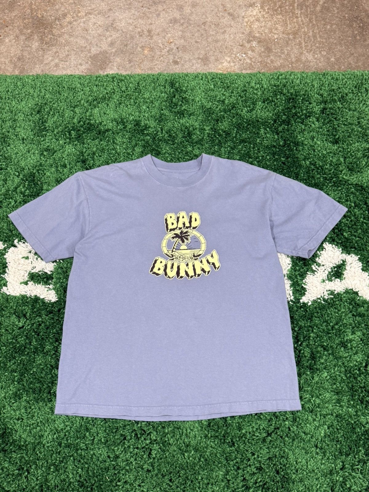 Other RARE Bad Bunny El Ultimo Tour Del Mundo Tee Blue Large Size US L / EU 52-54 / 3 - 1 Thumbnail
