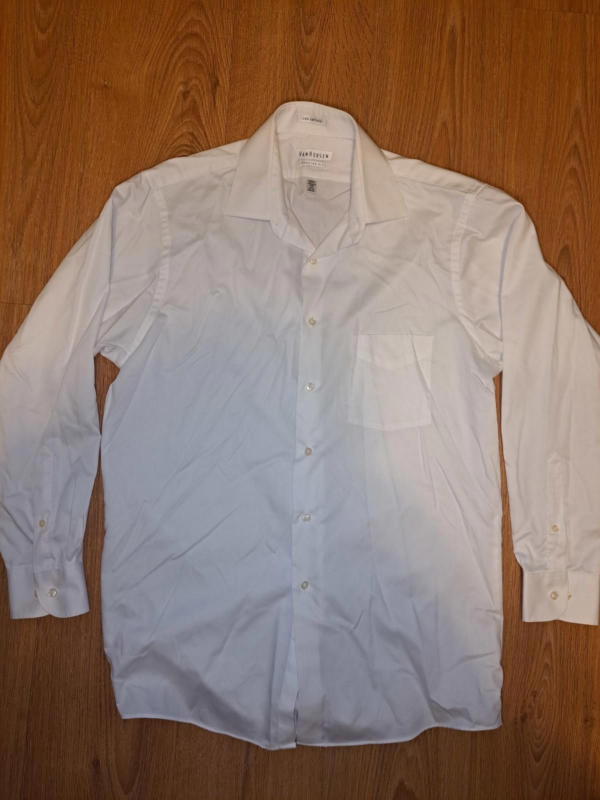 Van Heusen Van Heusen Dress Shirt Mens Medium 15.5-32/33 White Cotton Size 38R - 1 Thumbnail