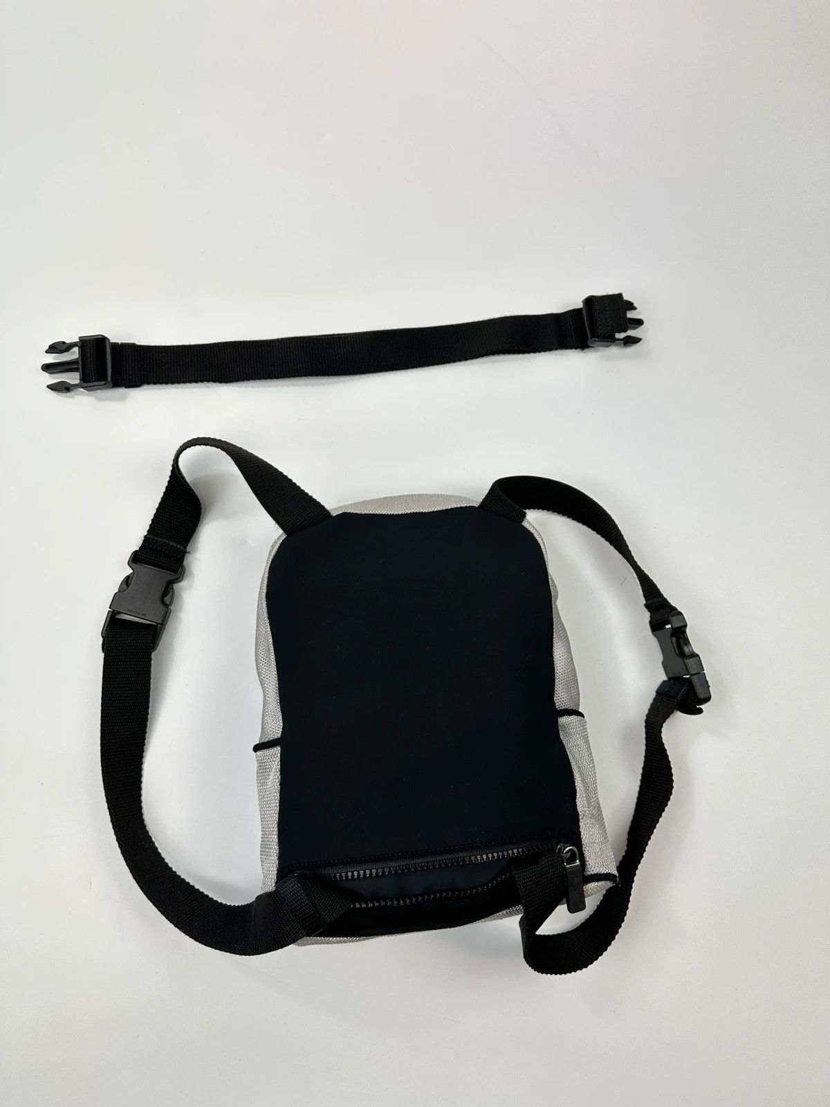 Miu Miu Miu Miu SS99 Grey Mesh 2in1 Chest Bag Backpack Size ONE SIZE - 4 Thumbnail