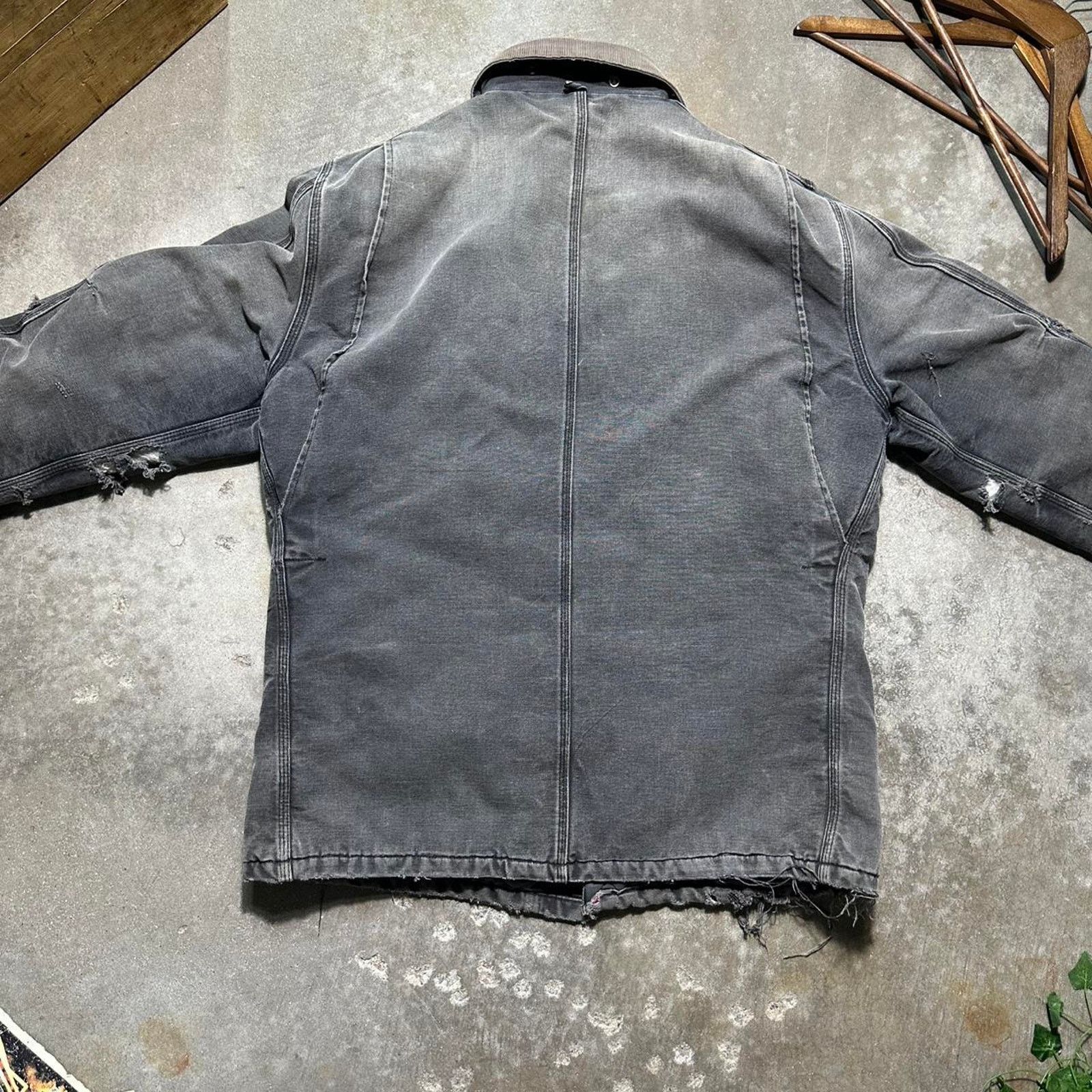 Carhartt Vintage Carhartt Faded Distressed Chore Jacket Mens XL Brown Size US XL / EU 56 / 4 - 4 Thumbnail