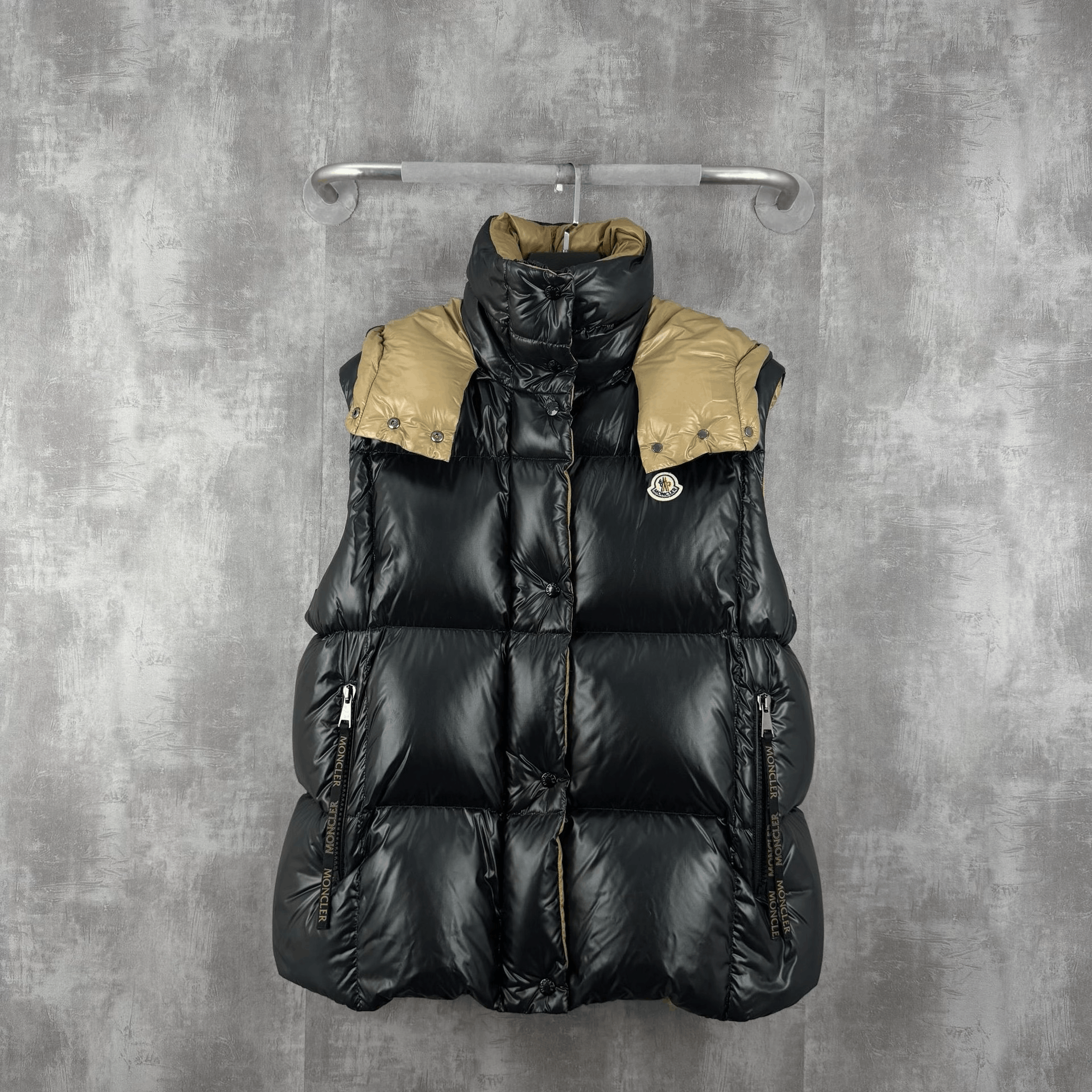 Moncler Moncler Luzule Logo Down Vest Size XL / US 12-14 / IT 48-50 - 1 Thumbnail