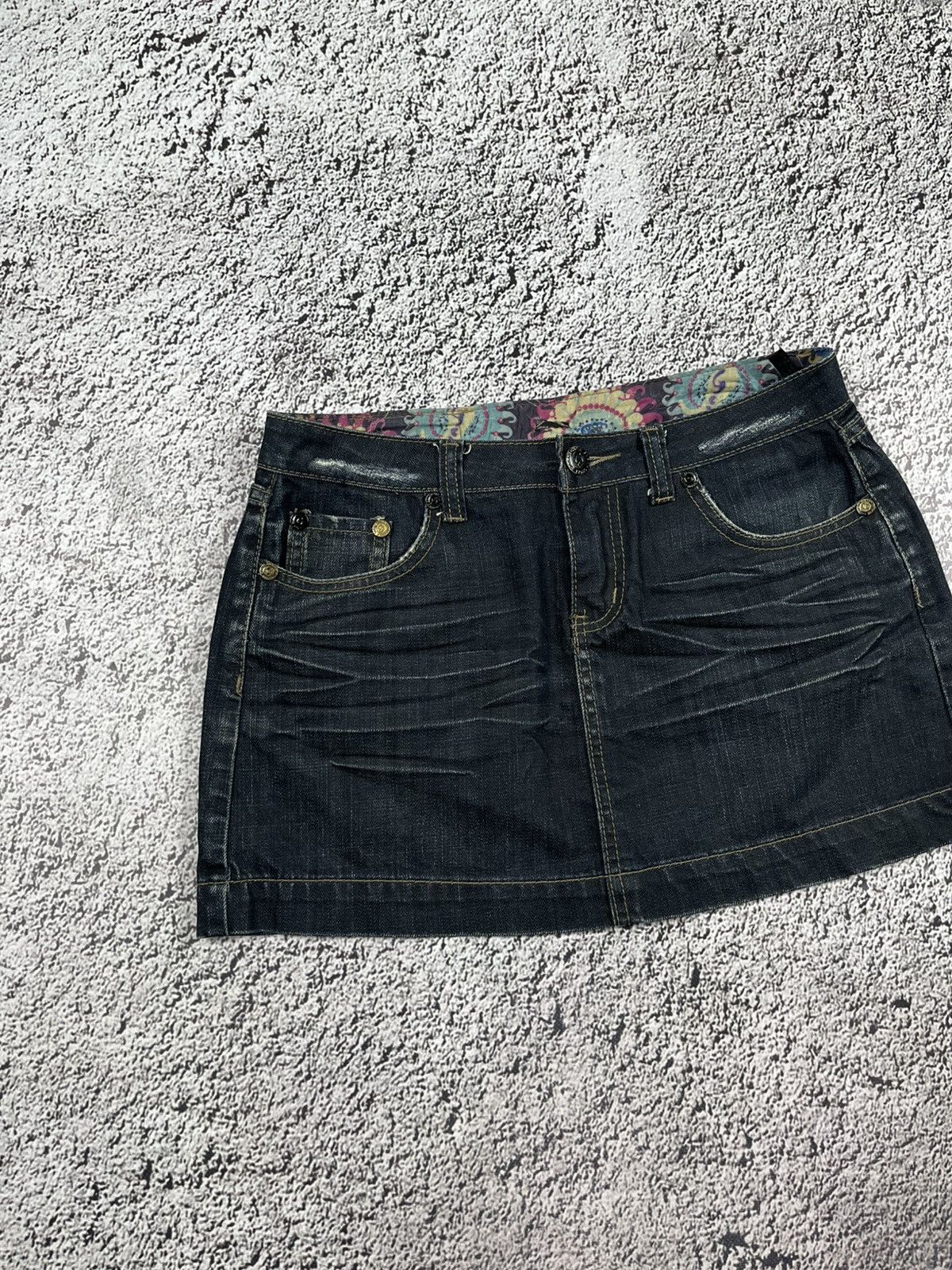 Vintage Vintage Y2K faded denim mini skirt 00s juicy style Size 32" / US 10 / IT 46 - 2 Thumbnail