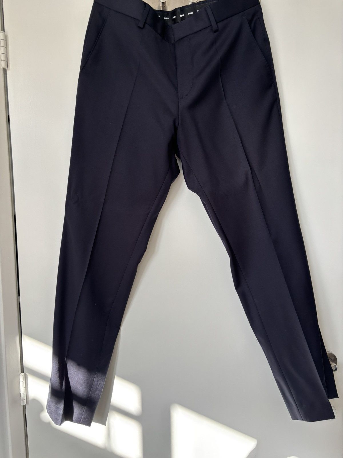 Hugo Boss Boss suit worn one time, blazer and trouser Size 46R - 5 Thumbnail