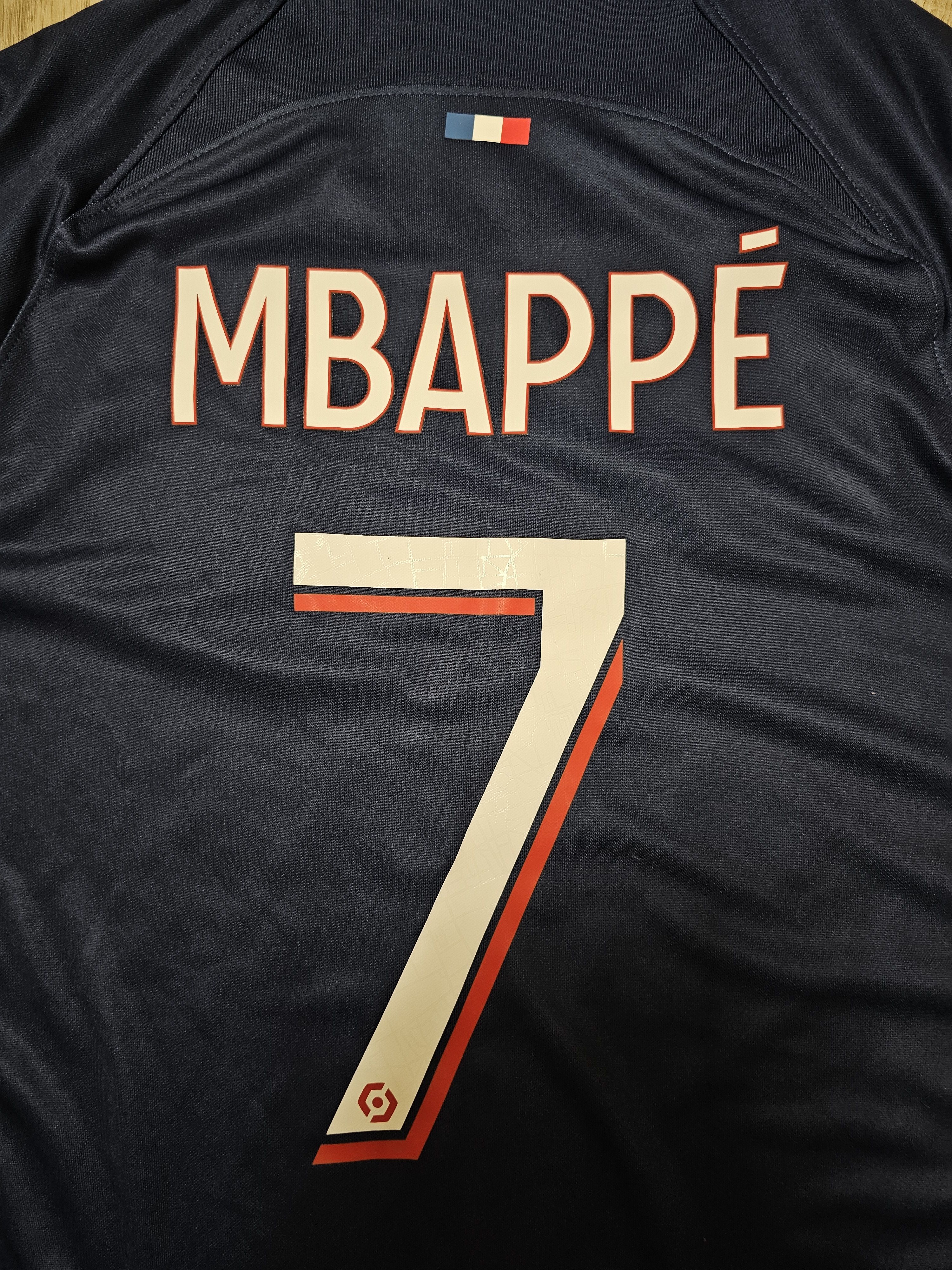 Nike PSG PARIS SAINT-GERMAIN 2024 MBAPPE FOOTBALL SOCCER JERSEY Size US S / EU 44-46 / 1 - 5 Thumbnail