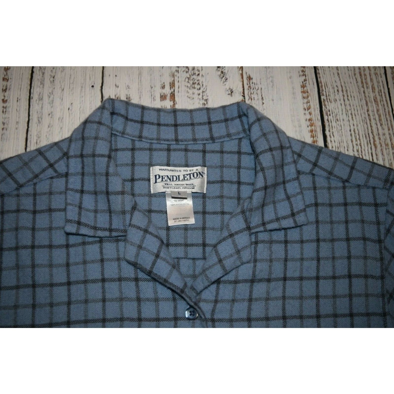 Pendleton VINTAGE Pendleton Women's Wool Shirt - Light Blue, Size L, Long Sleeve Blouse, 100% Wool Size L / US 10 / IT 46 - 4 Thumbnail