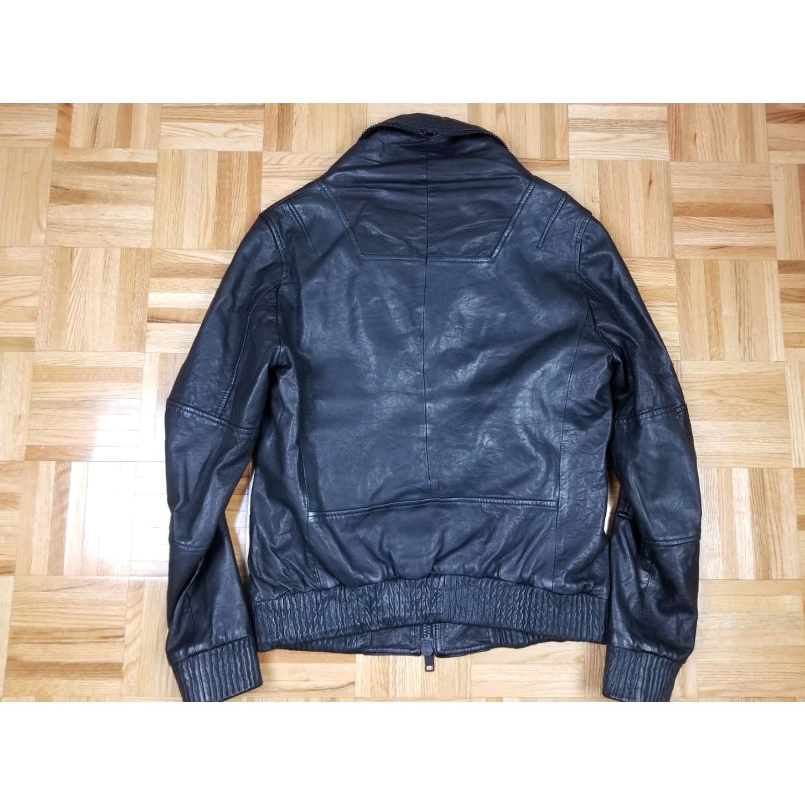 Allsaints ALLSAINTS BIKE ROCK BOMBER LEATHER JACKET SZ MEN'S SMALL Shirt Mens Small Gray Leather Bomber Jacket Rock Theme Hooded Lined Brand AllSaints Size US S / EU 44-46 / 1 - 5 Thumbnail
