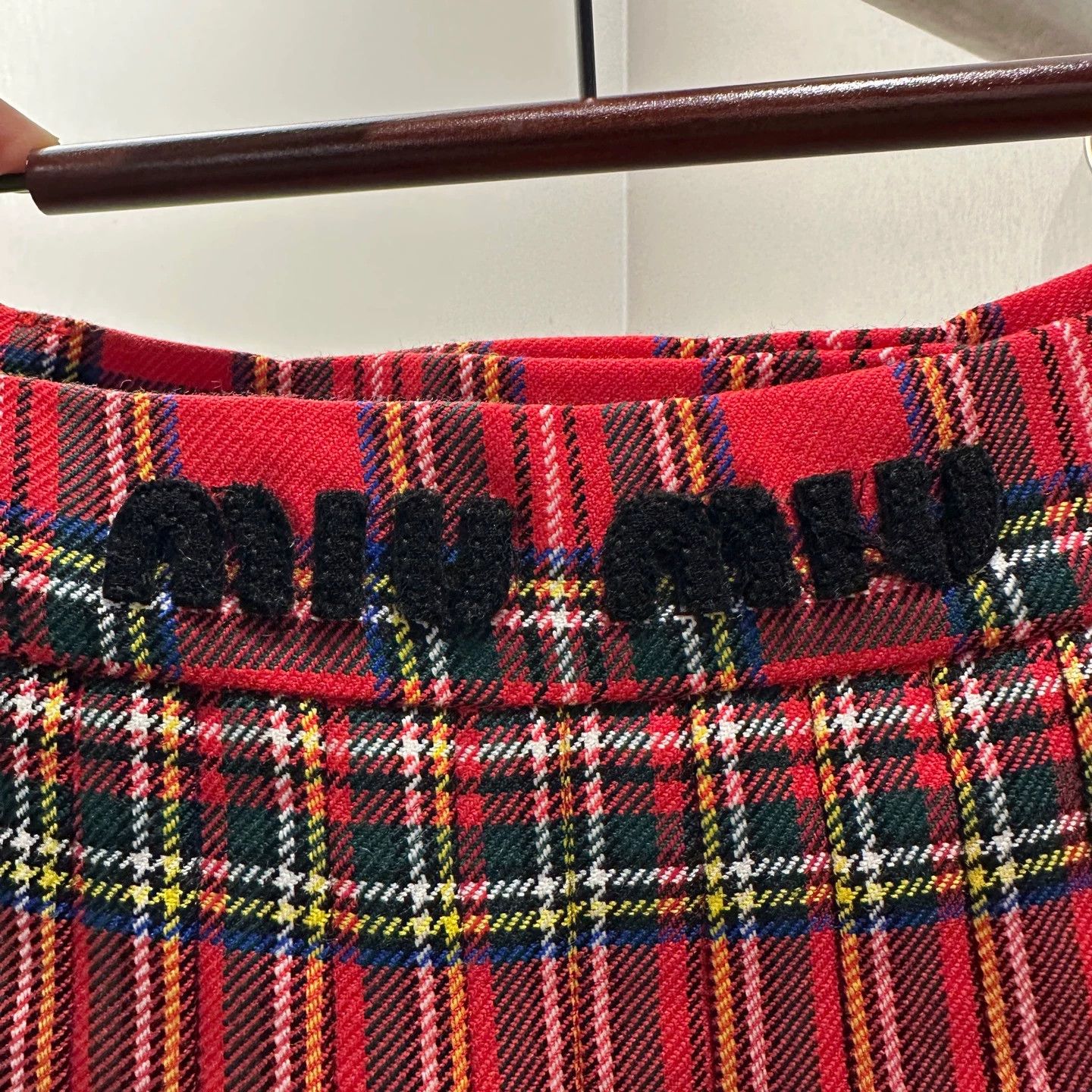 Miu Miu MIU MIU Logo Check Pleated Wool Skirt 40 Size 27" / US 4 / IT 40 - 6 Thumbnail