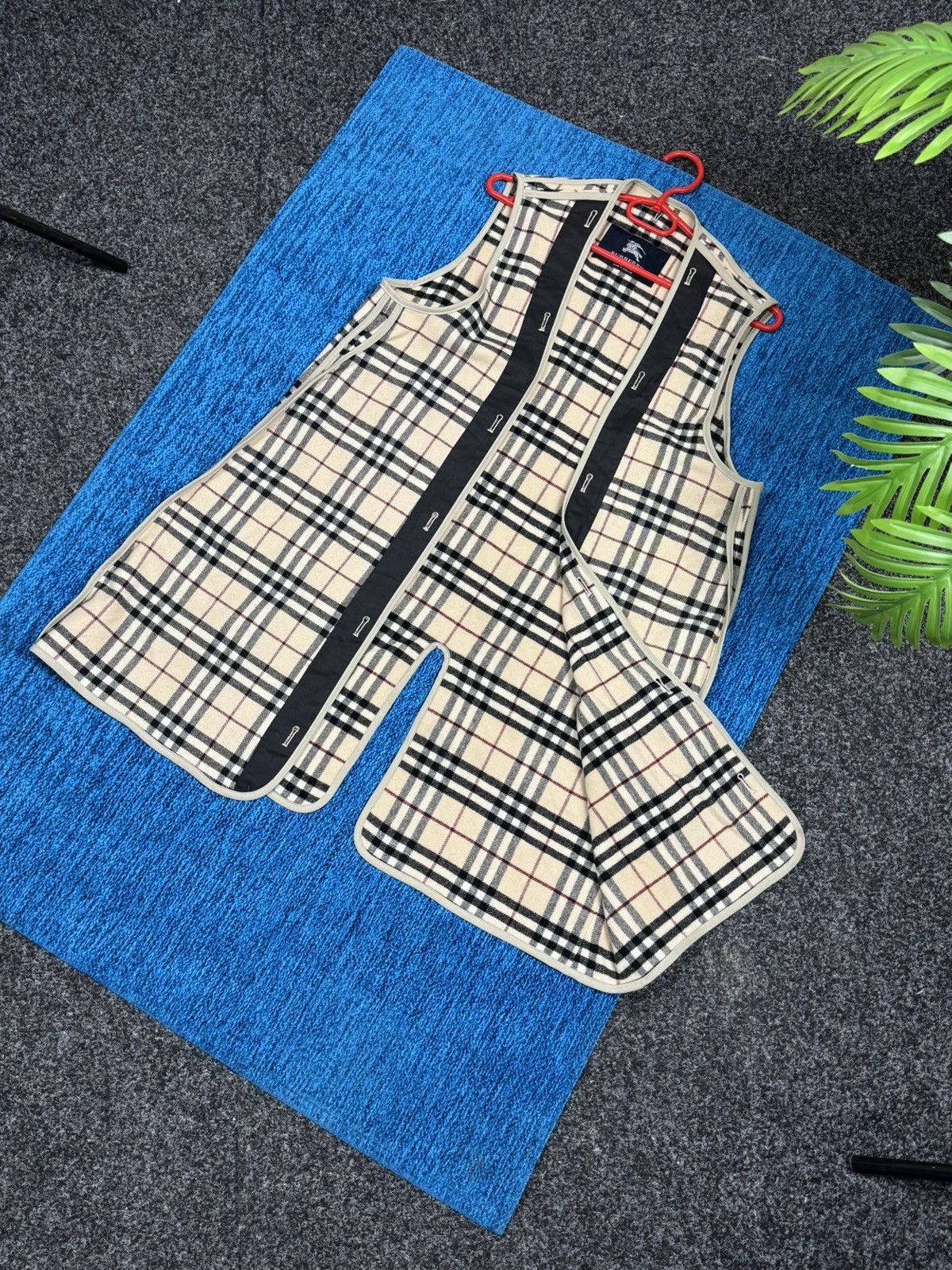 Burberry × Designer × Vintage BURBERRY VEST Understiting luxury size L-XL Size US L / EU 52-54 / 3 - 1 Thumbnail