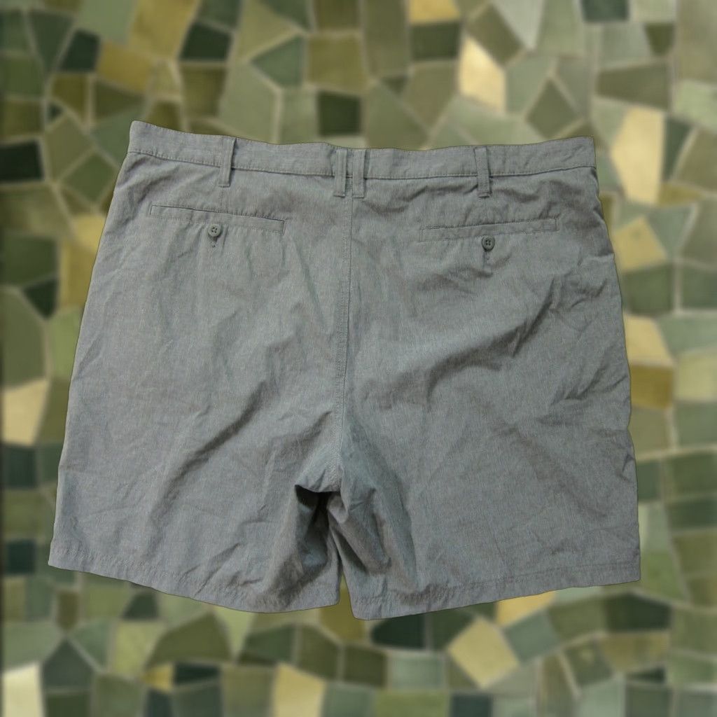 Croft & Barrow Croft & Barrow Shorts Men 44 Green Stretch Lightweight Pocket Travel Casual Golf Mens Size US 44 / EU 60 - 1 Thumbnail