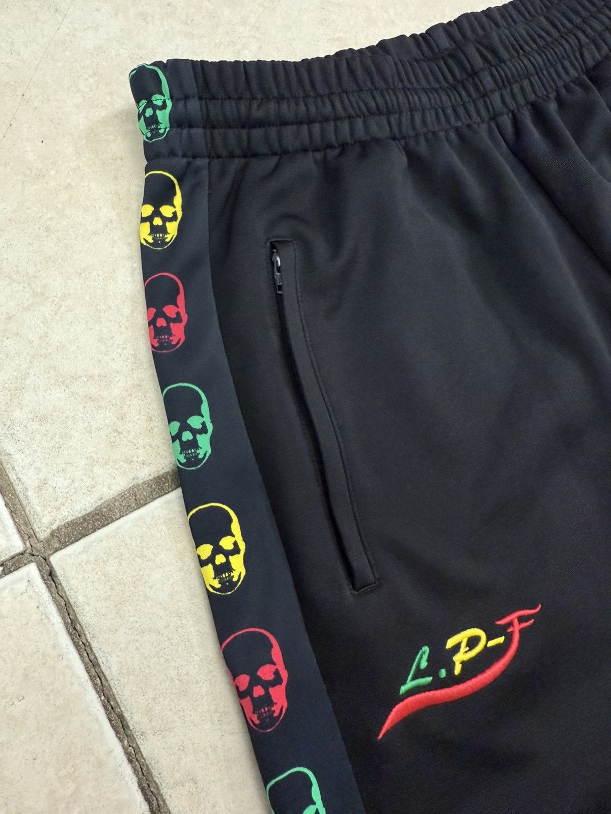 Lucien Pellat-Finet Lucien Pellat Finet X Arena Rasta Skull Track Pants Size S Size US 30 / EU 46 - 3 Thumbnail