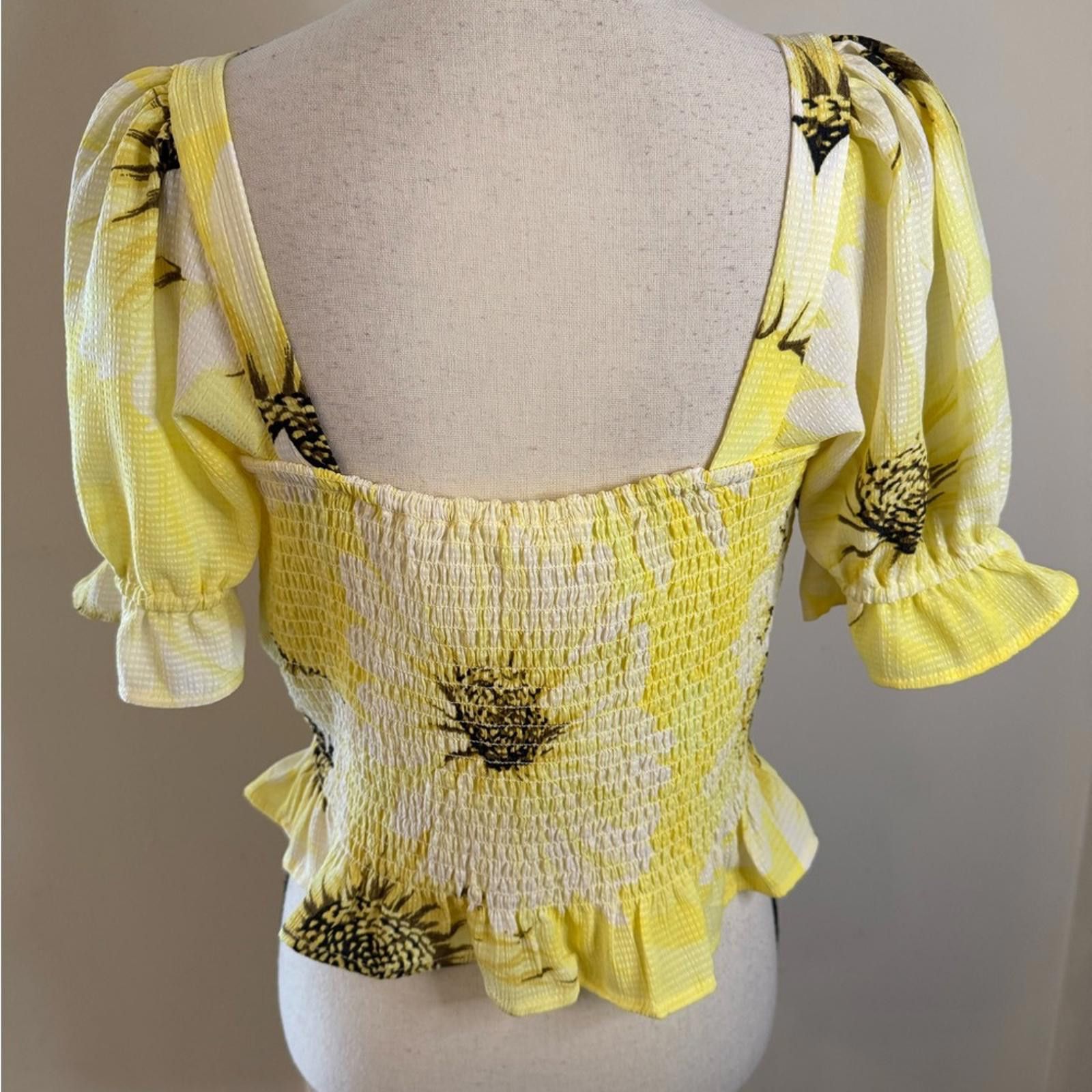 H&M H&M crop top yellow floral ruffled SZ M Size M / US 6-8 / IT 42-44 - 4 Thumbnail