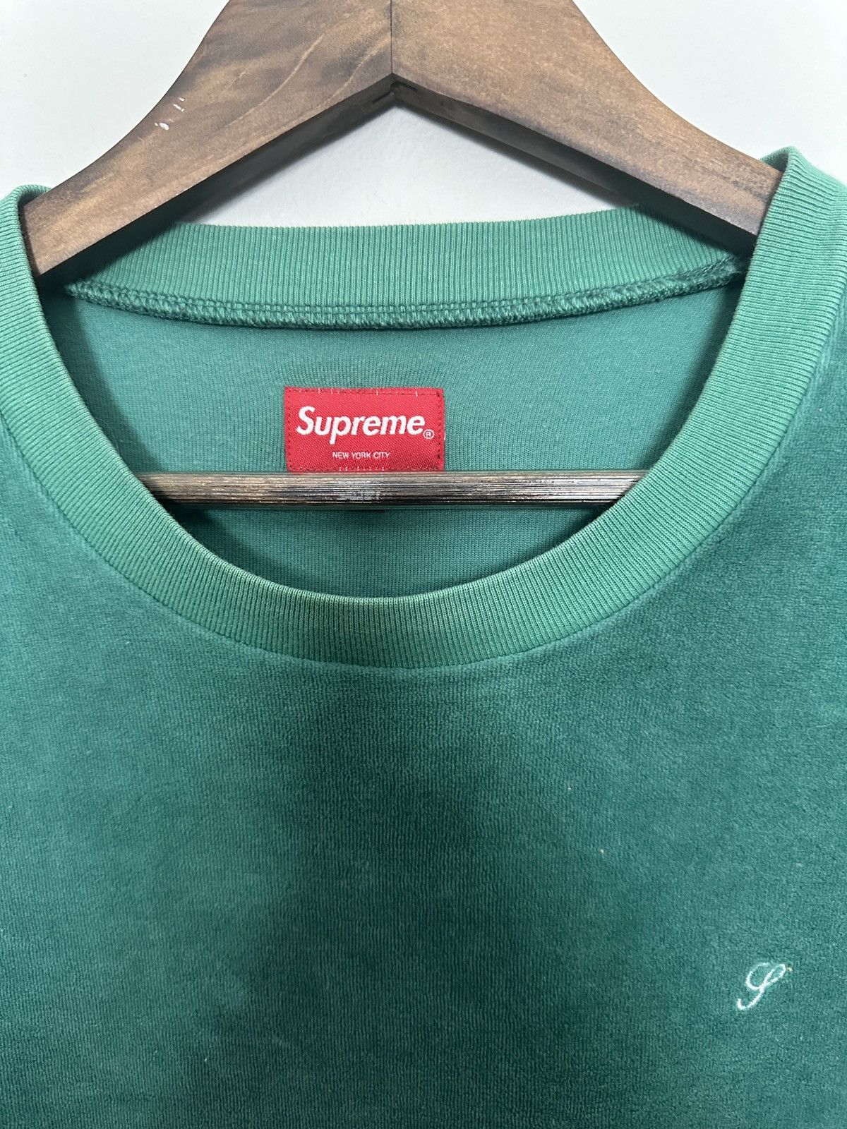 Supreme Supreme FW16 Green Velour Crewneck Small Size US L / EU 52-54 / 3 - 2 Thumbnail