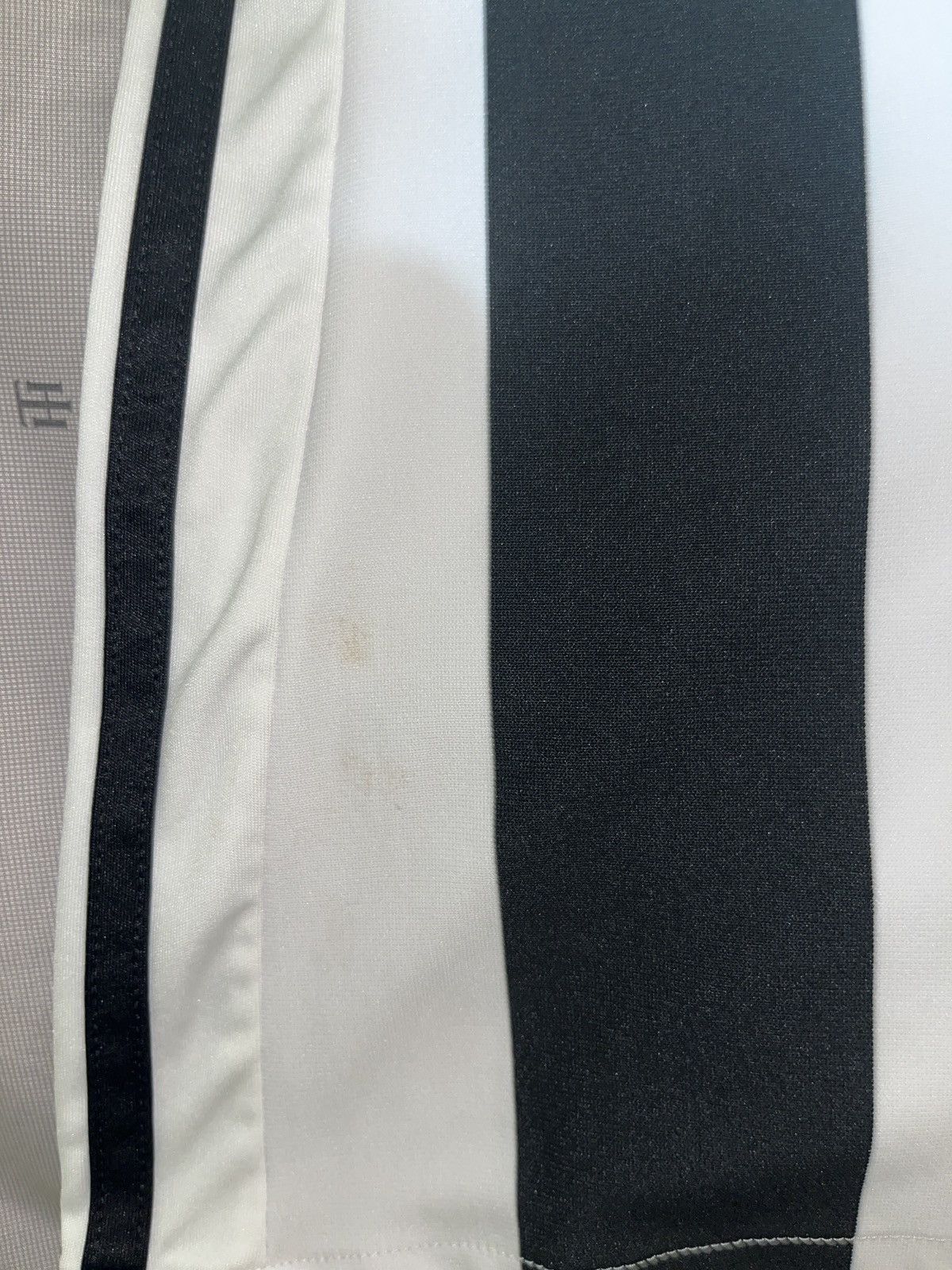 Adidas Adidas Juventus Home Jersey 17/18 Size US L / EU 52-54 / 3 - 4 Thumbnail