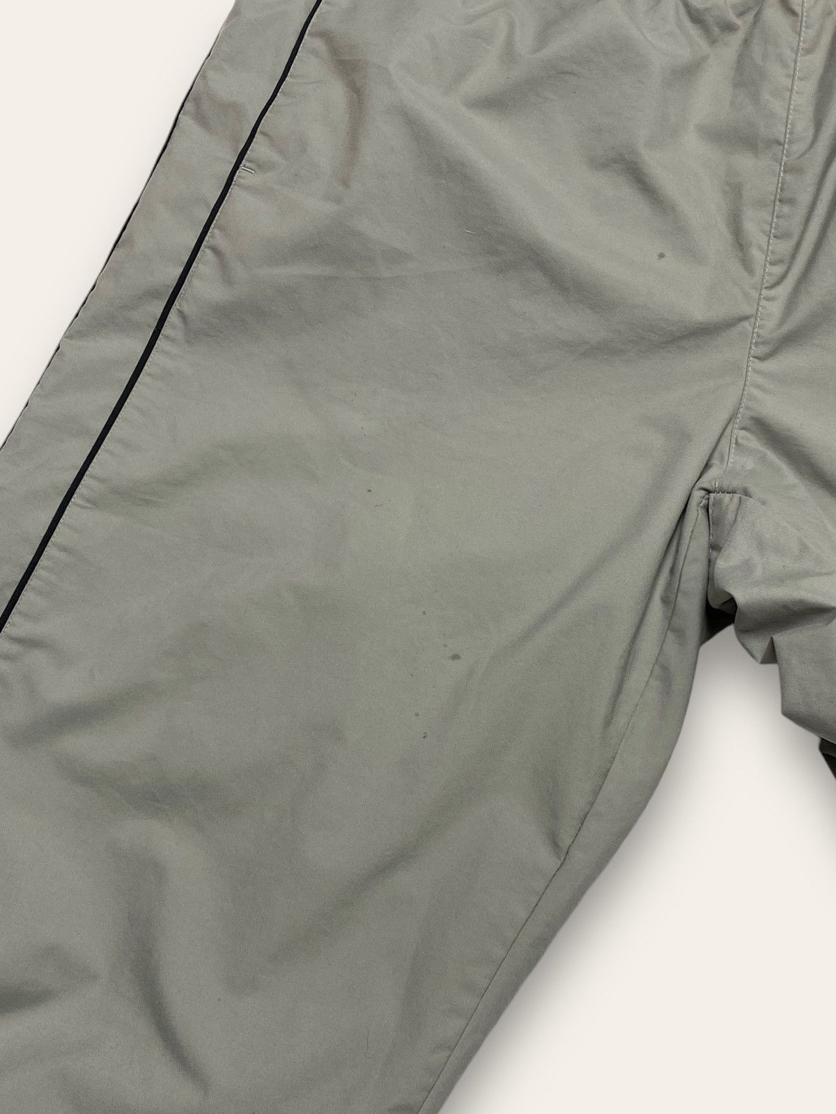 Nike 90s Vintage NIKE Grey Minimalistic Logo Wide Baggy Pants Size US 38 / EU 54 - 13 Thumbnail