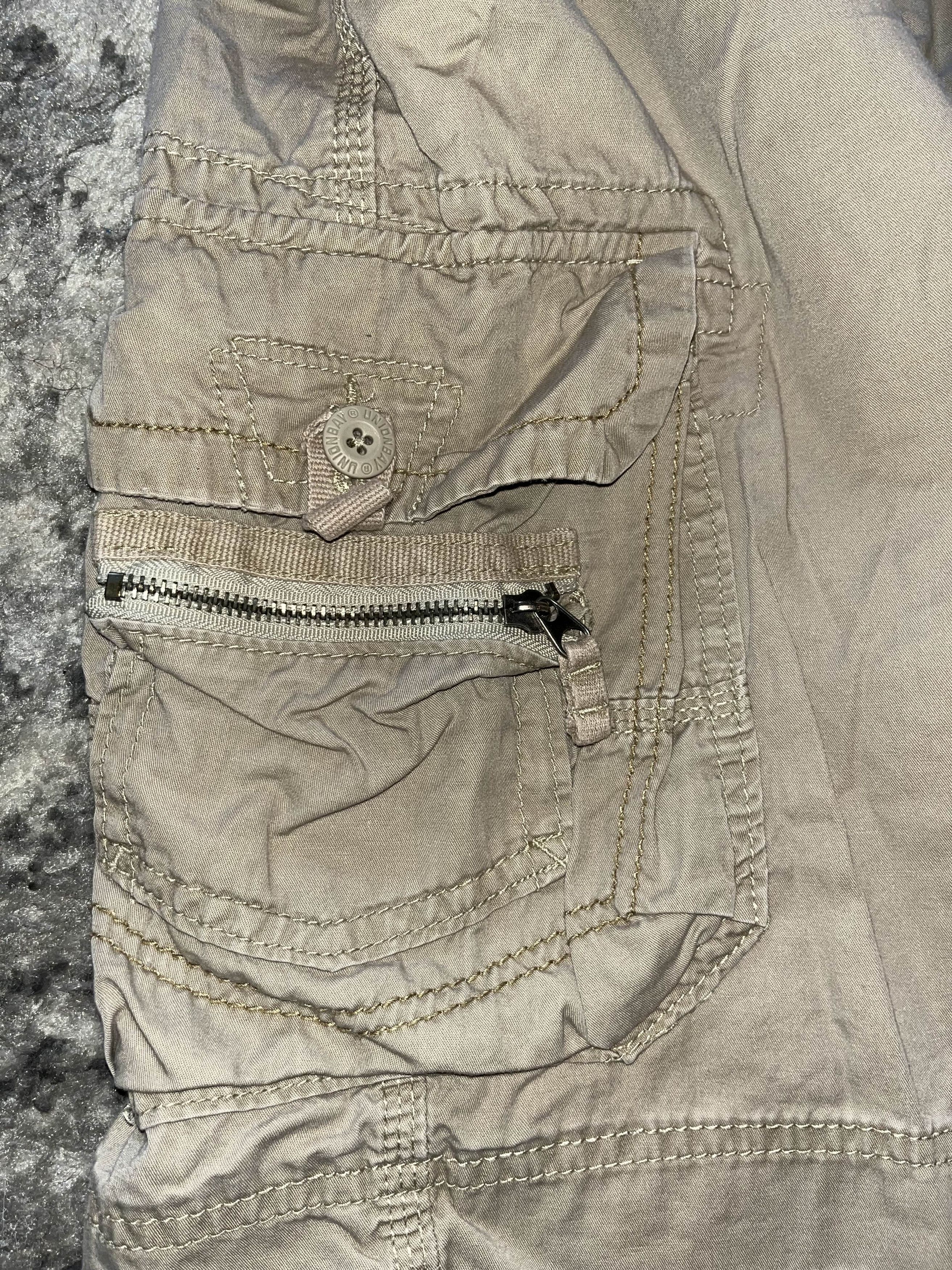 UNIONBAY 2000’s Union Bay Khaki Cargo Shorts Size US 32 / EU 48 - 4 Thumbnail
