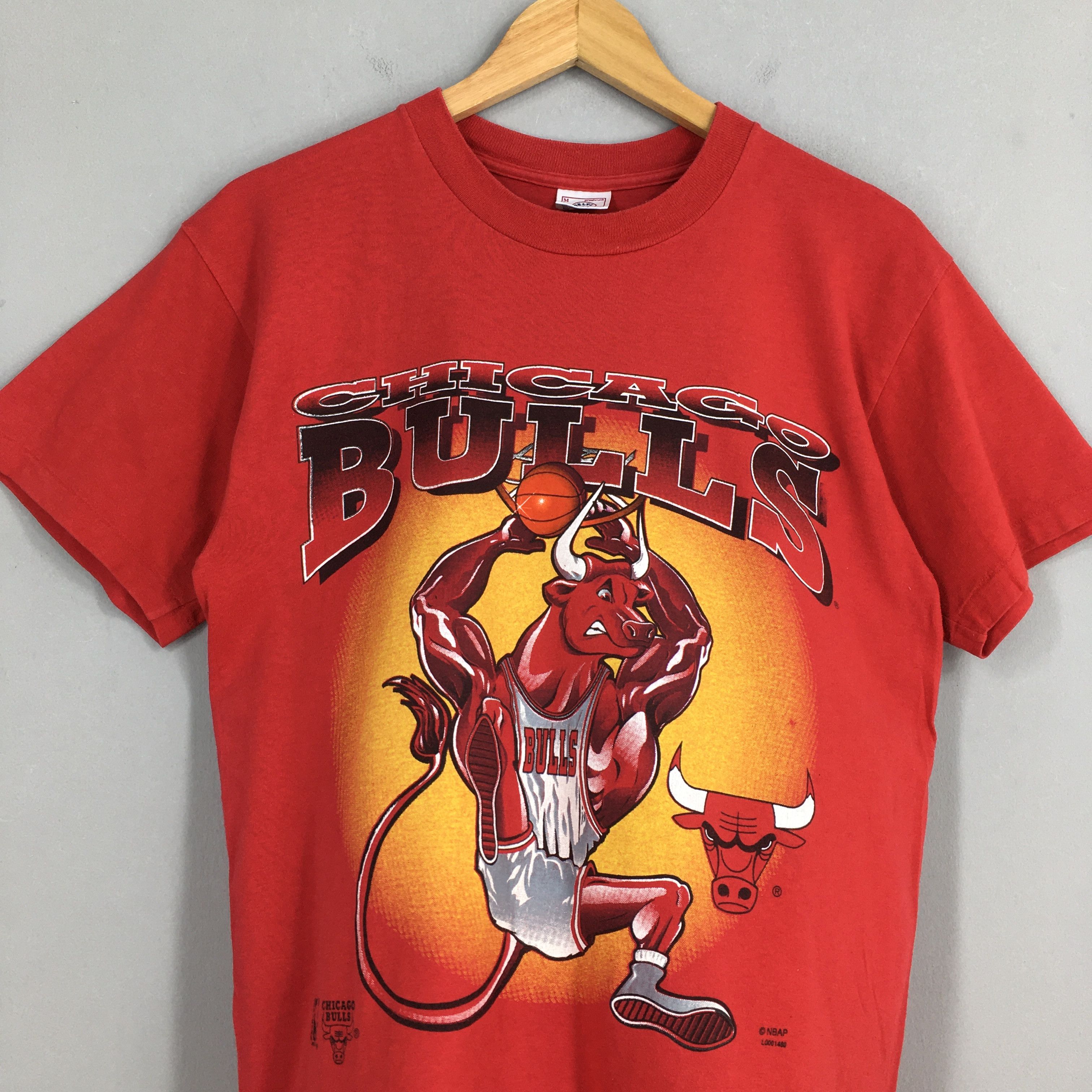 NBA 90's NBA Chicago Bulls Basketball Jordan Red T shirt Medium Size US M / EU 48-50 / 2 - 2 Thumbnail