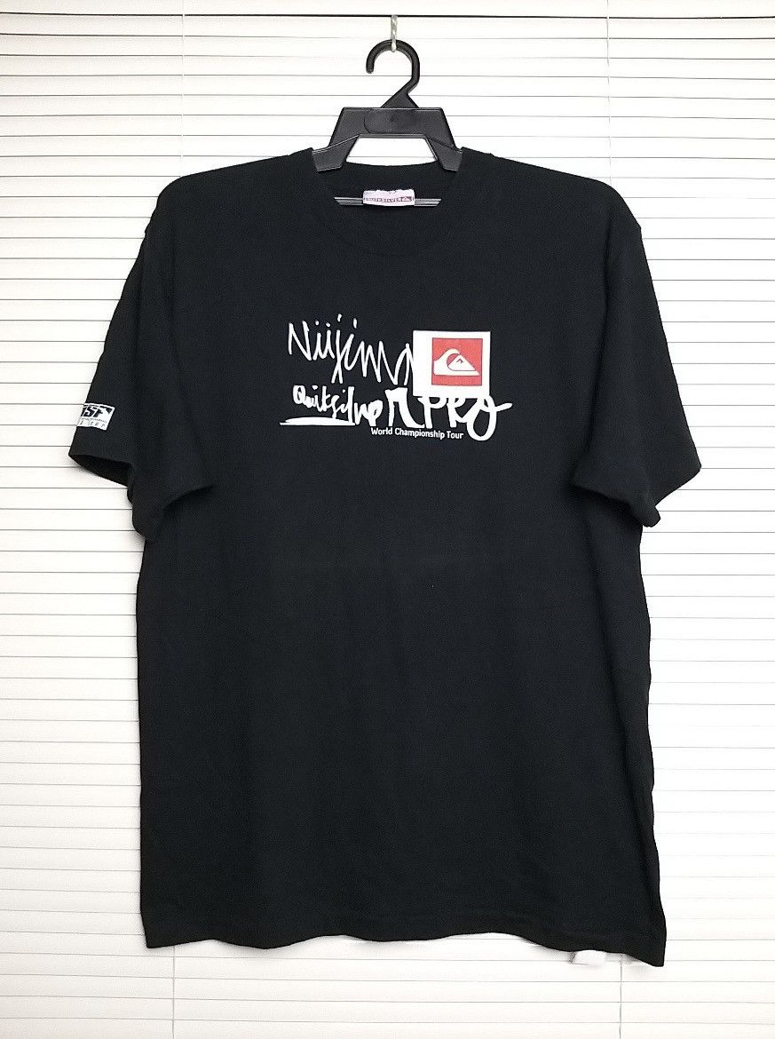 Quiksilver VINTAGE NIIJIMA QUICKSILVER WORLD TOUR SURFING 2003 T SHIRT Size US L / EU 52-54 / 3 - 2 Thumbnail