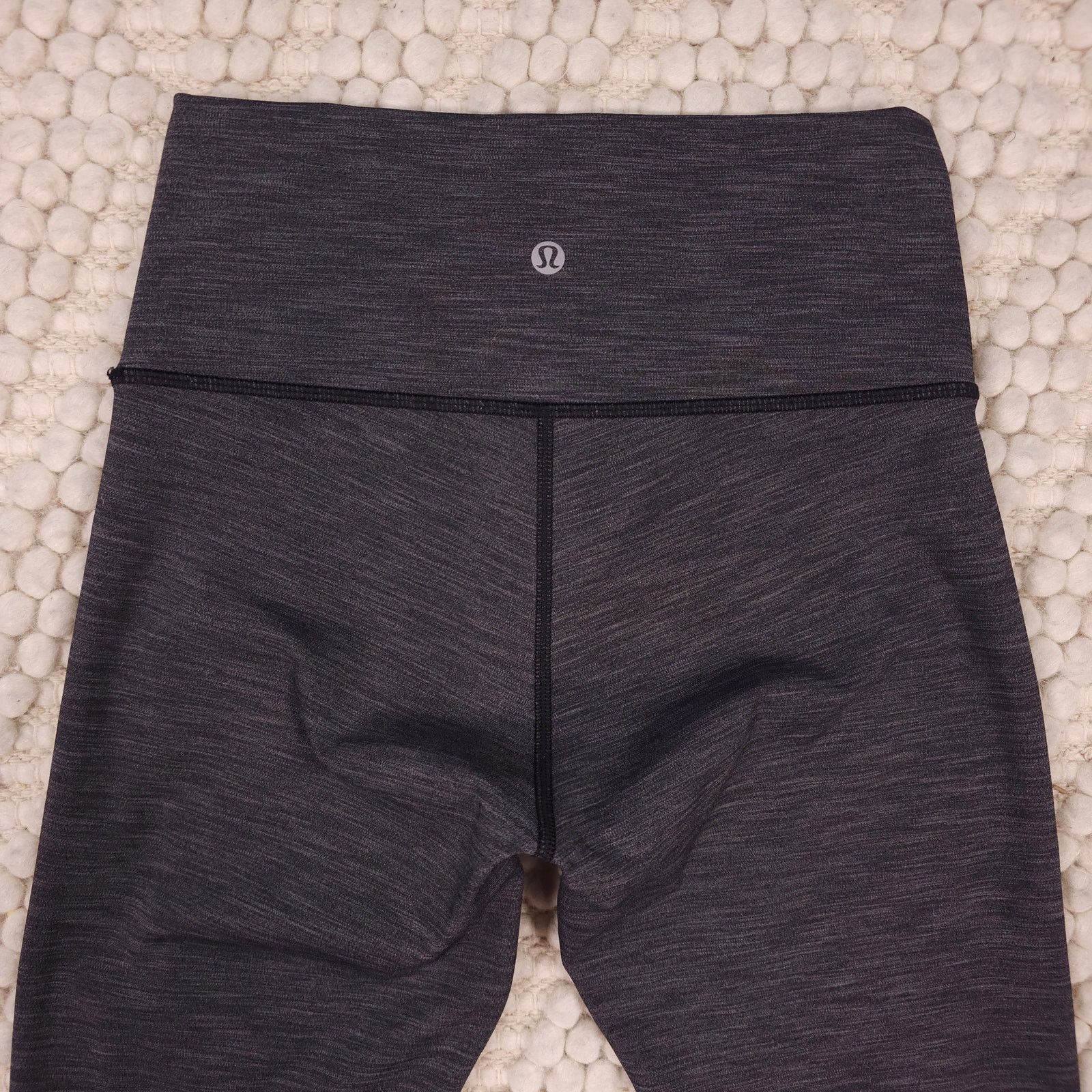 Lululemon Lululemon Wunder Under Hi-Rise Crop Heathered Black Sz 6 Size 28" / US 6 / IT 42 - 6 Thumbnail