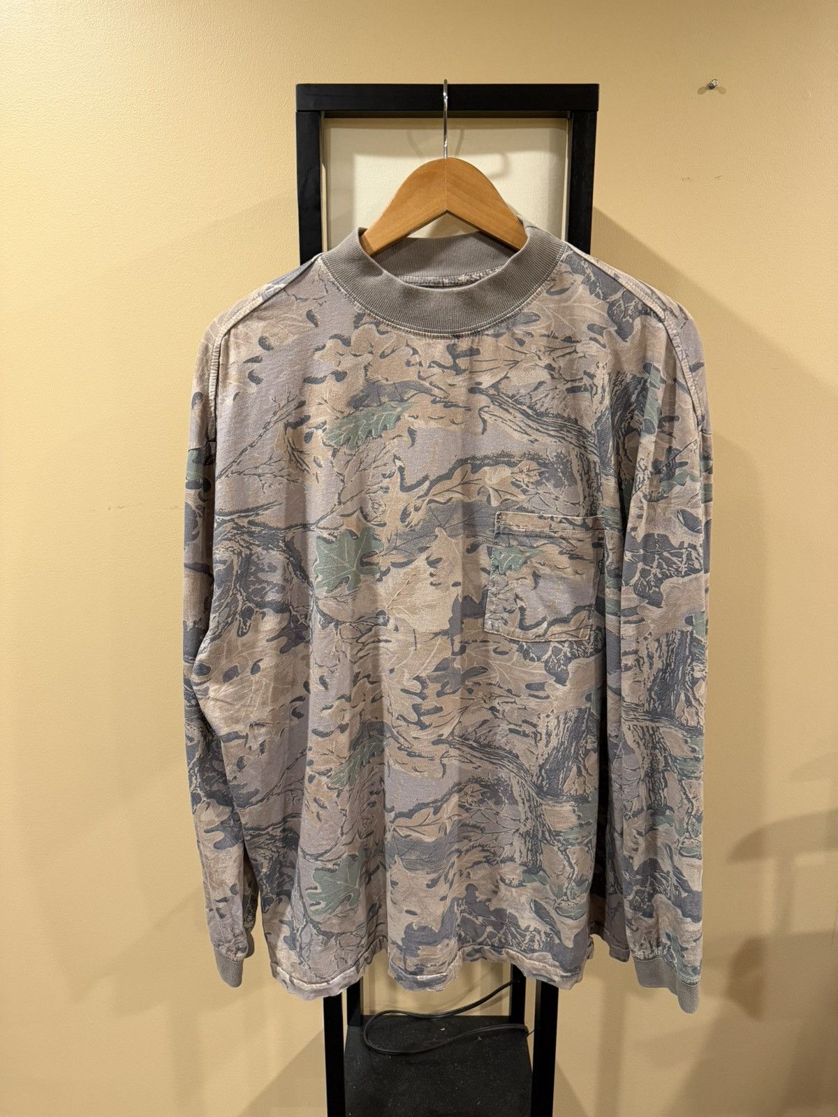 Yeezy Yeezy Season 4 Kanye West Real Tree Camo Long Sleeve T-Shirt Size US M / EU 48-50 / 2 - 8 Thumbnail