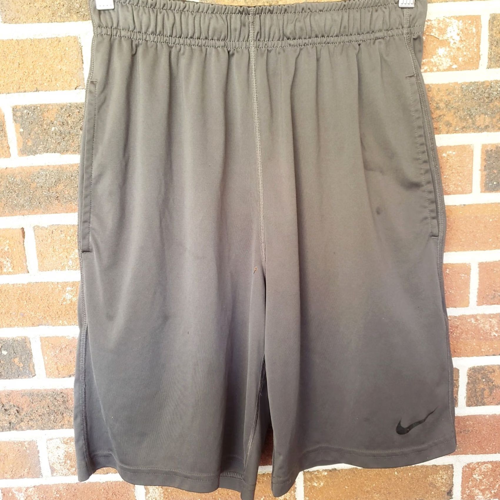 Nike Nike Dri-Fit Men's Athletic Shorts S Dark Gray 10in Inseam Swoosh Drawstring Slim Regular Athletic Nike Shorts Mens Sports Casual 10in Inseam Size US 29 - 2 Thumbnail