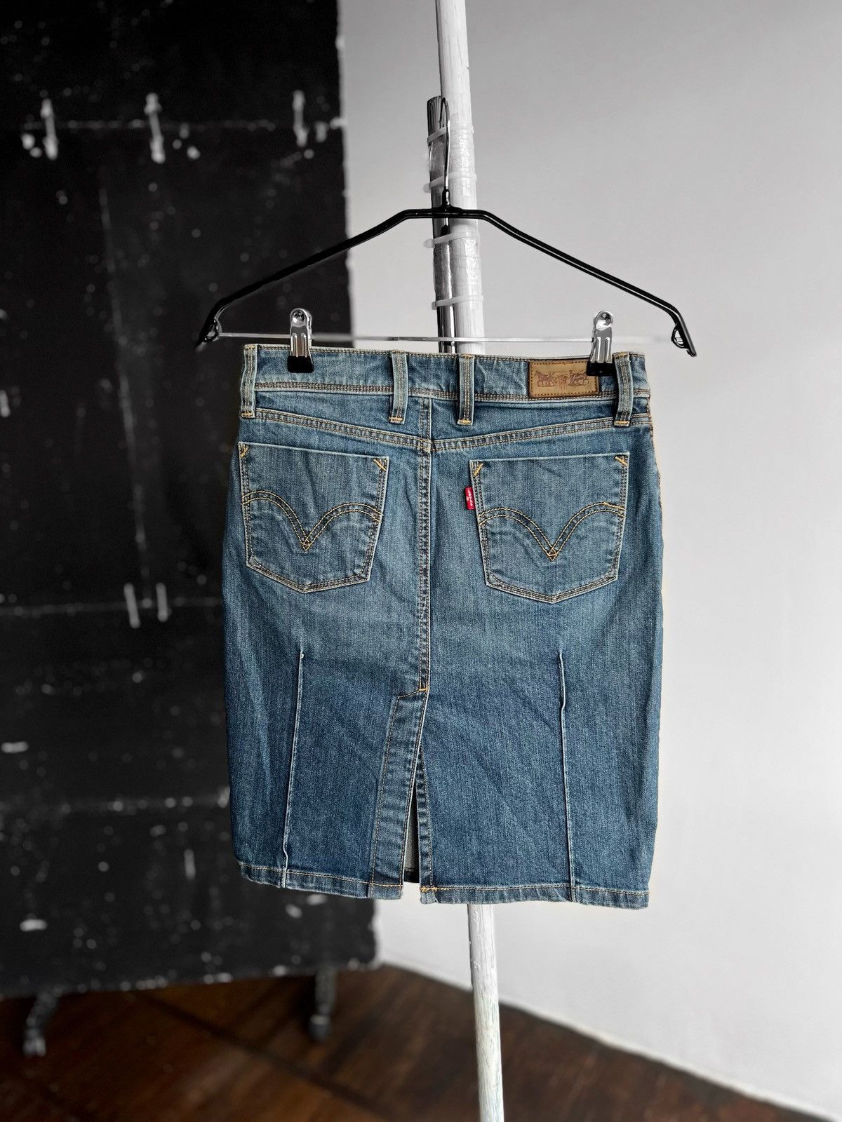 Levi's × Levi's Vintage Clothing × Vintage Levis Womens Vintage 00s High Waist Denim Jean Skirt Stretch Size 27" / US 4 / IT 40 - 2 Thumbnail