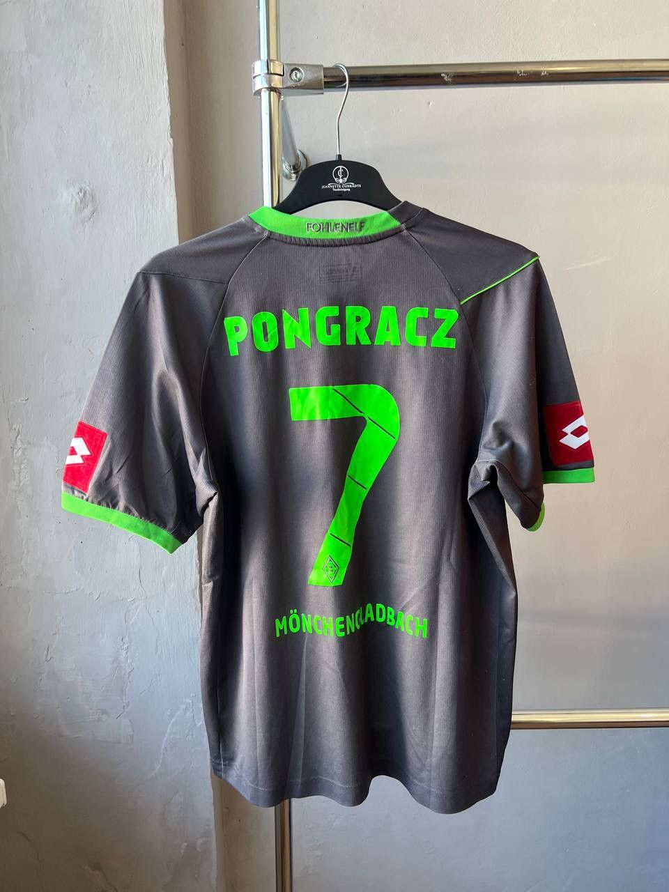 Lotto Sport 2011/12 BORUSSIA MONCHENGLADBACH #7 THIRD SOCCER JERSEY SZ M Size US M / EU 48-50 / 2 - 15 Thumbnail