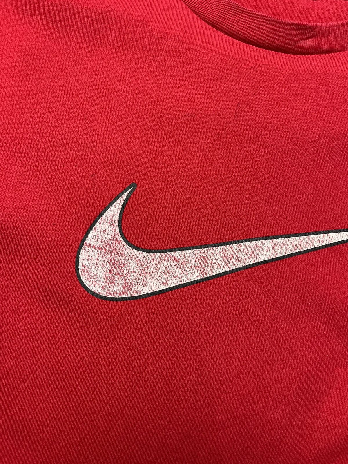 Nike × Vintage Vintage 90s Nike T-Shirt Swoosh Logo Y2K Red Tee Size M Size US M / EU 48-50 / 2 - 11 Thumbnail