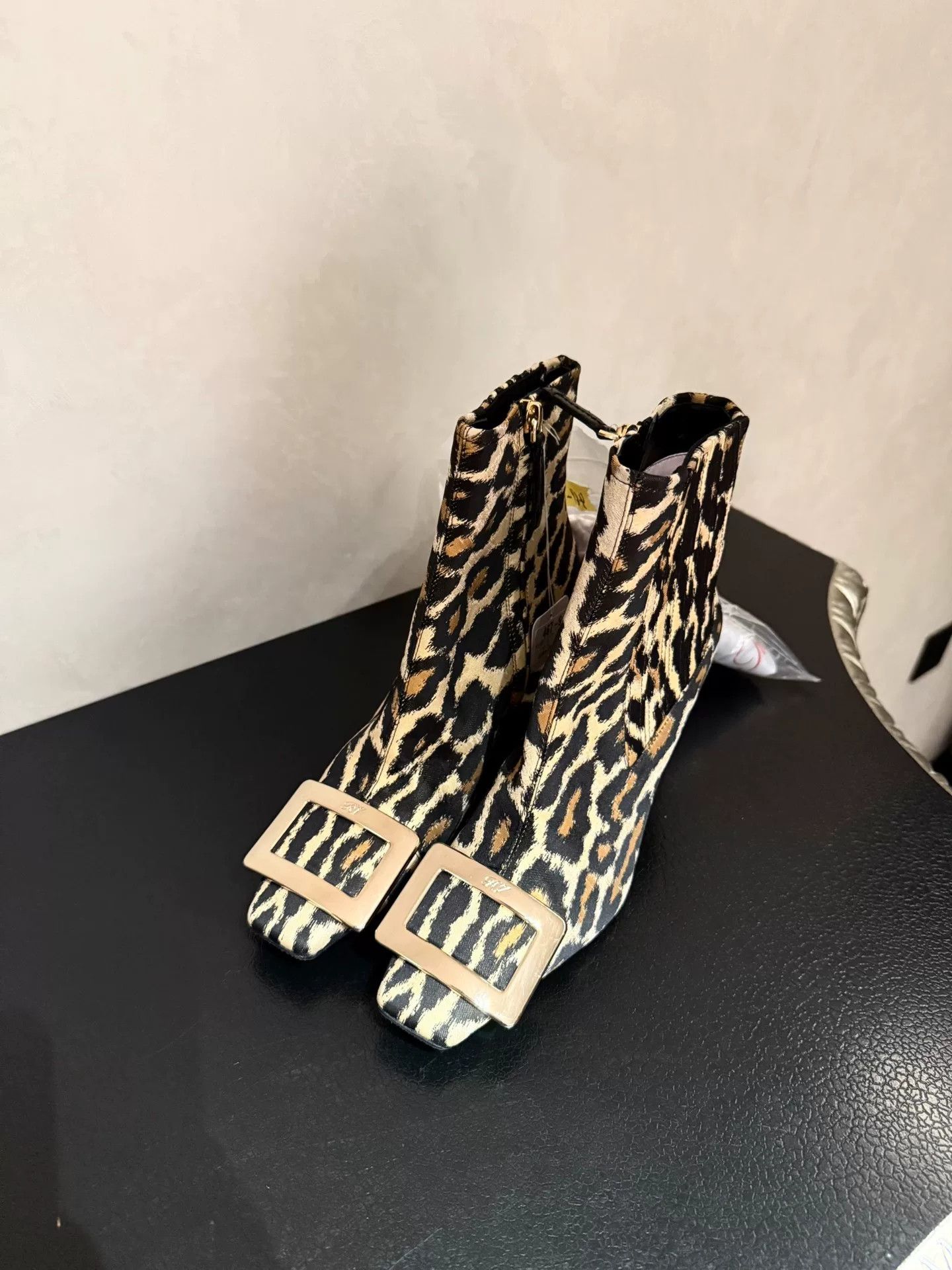 Roger Vivier Leopard Print Zipper Ankle Boots