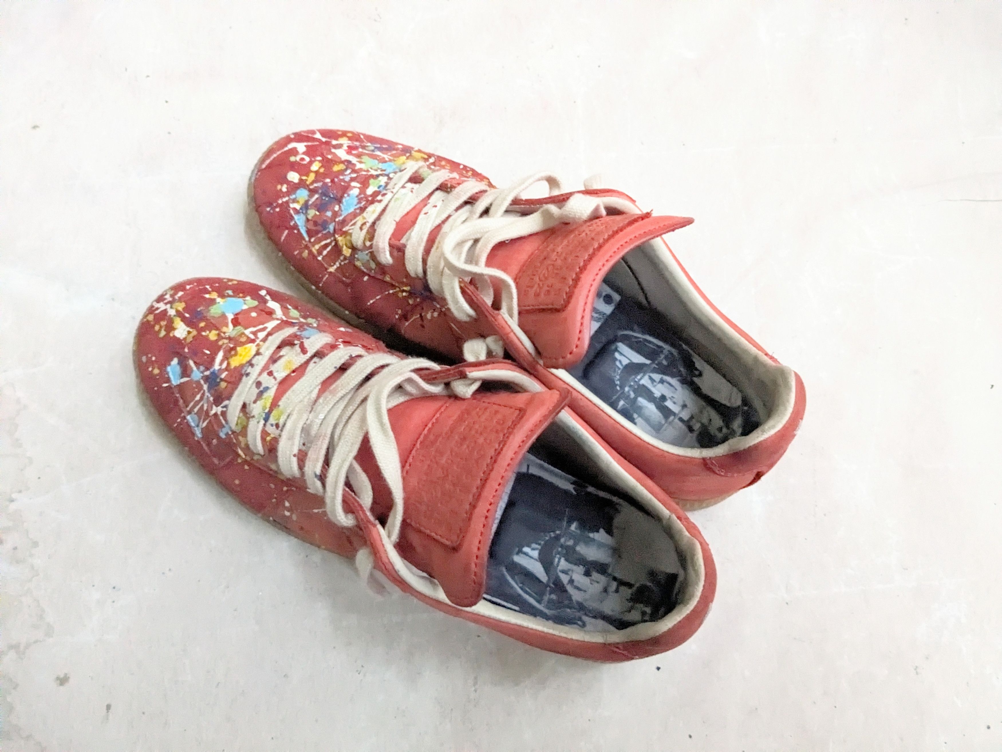 Maison Margiela Maison Margiela Replica GAT Red Paint Splatter 8 41 Low Tops Size US 8 / EU 41 - 13 Thumbnail