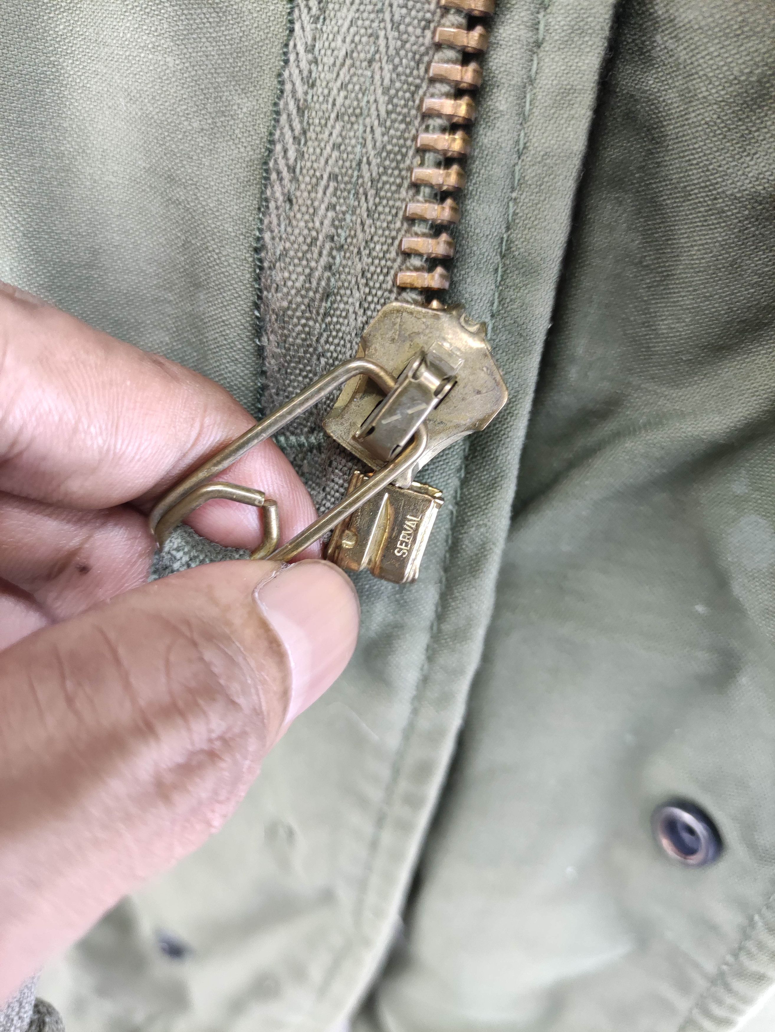 Vintage Vintage 70's US Army M65 Field Jacket by Cheronee Industries Size US M / EU 48-50 / 2 - 6 Thumbnail