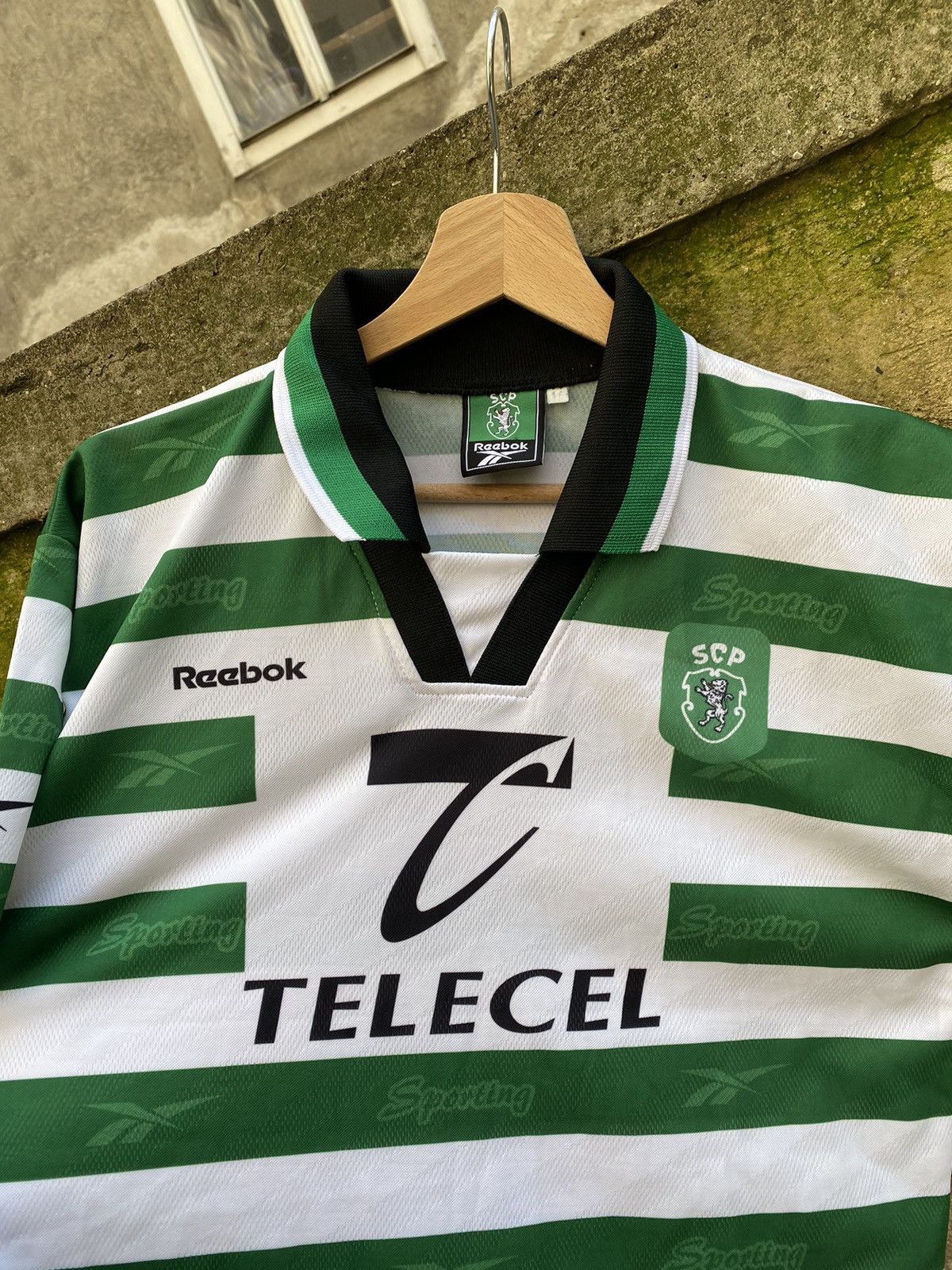 Vintage 1999/00s Reebok Sportling Soccer Jersey