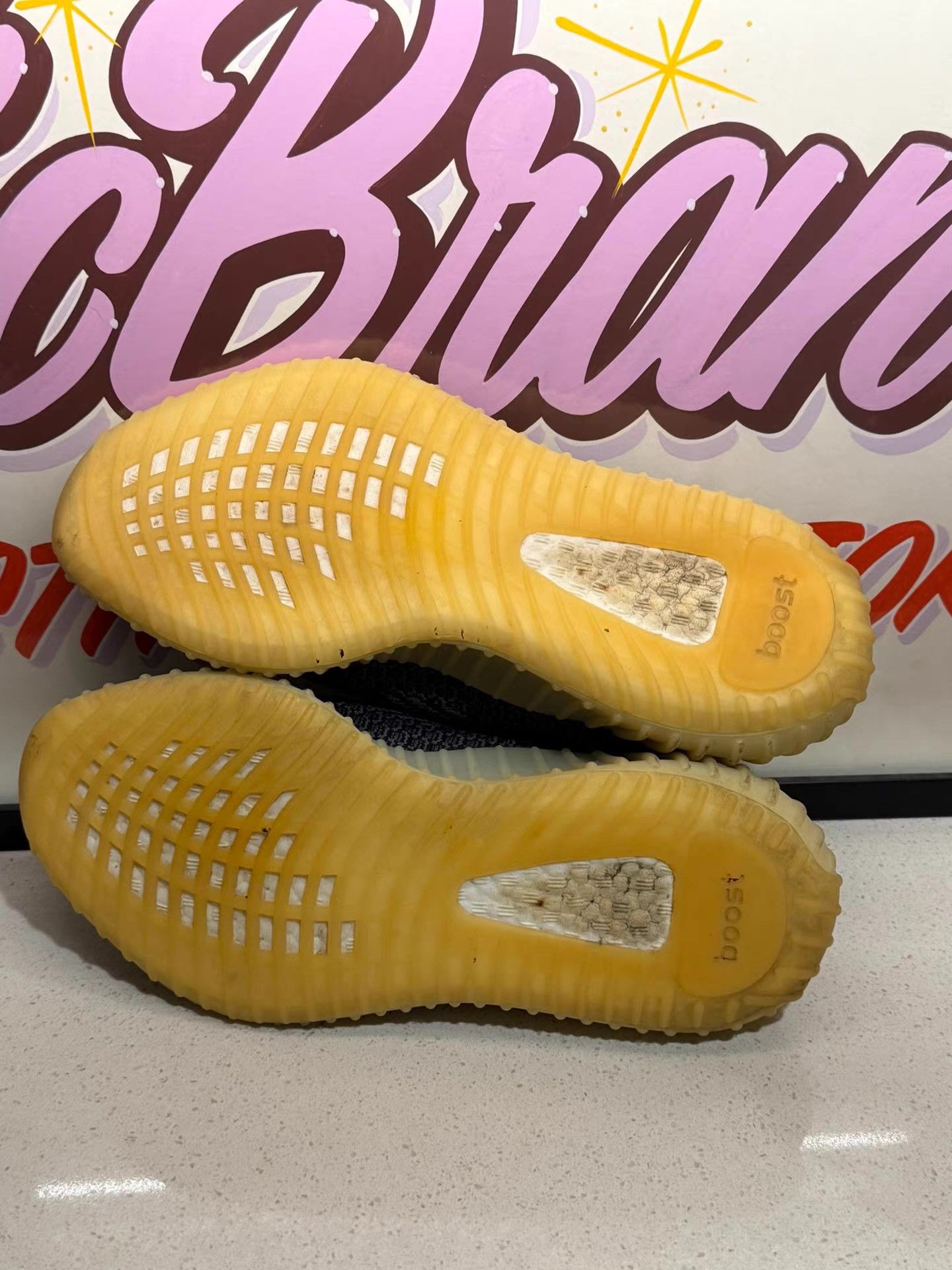Adidas adidas Originals Yeezy Boost 350 V2 "Carbon" Ｑ20 Size US 10 / EU 43 - 4 Thumbnail